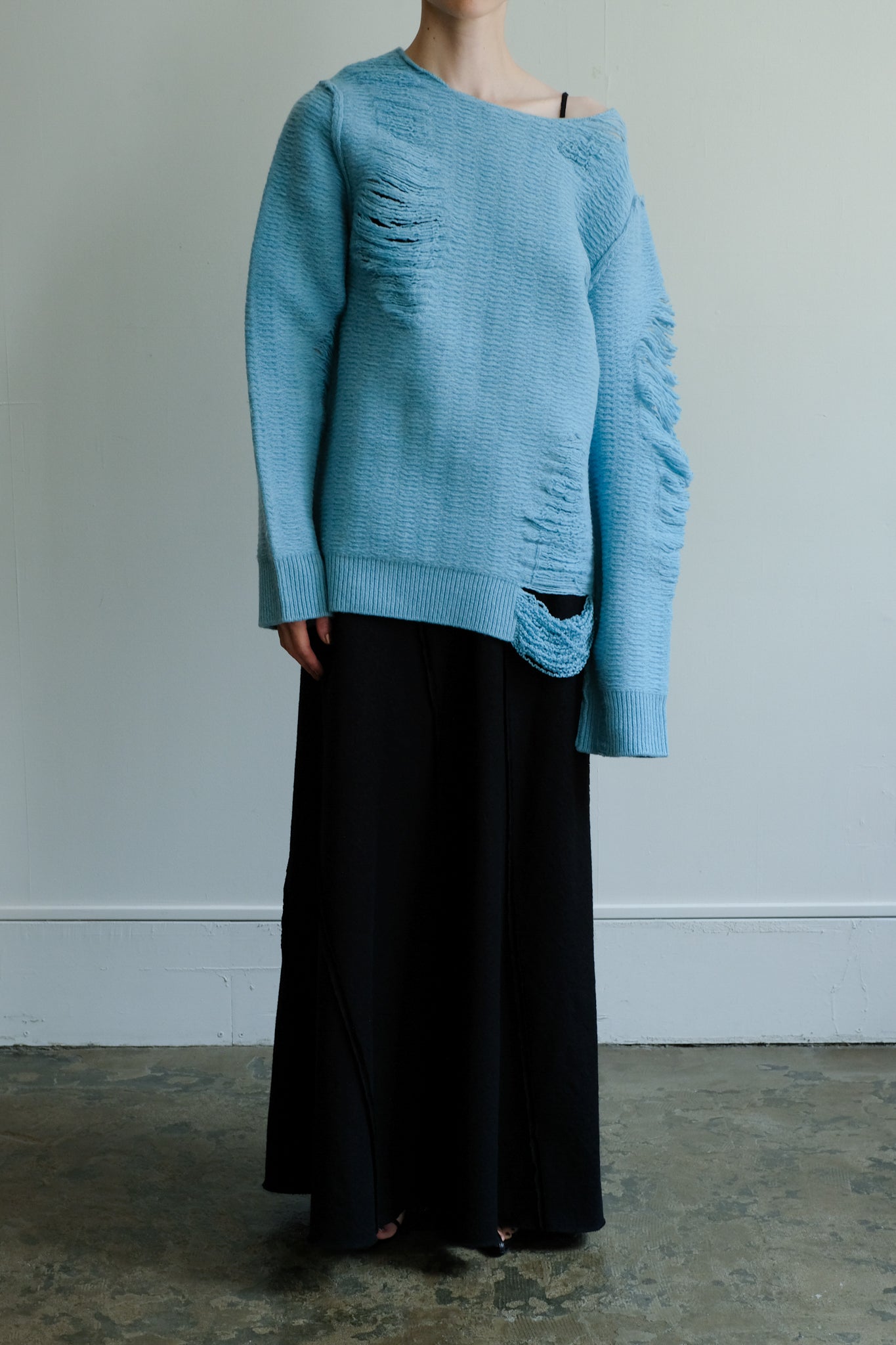 Extra Fine Merino Wool Distressed Sweater (ls44470K)