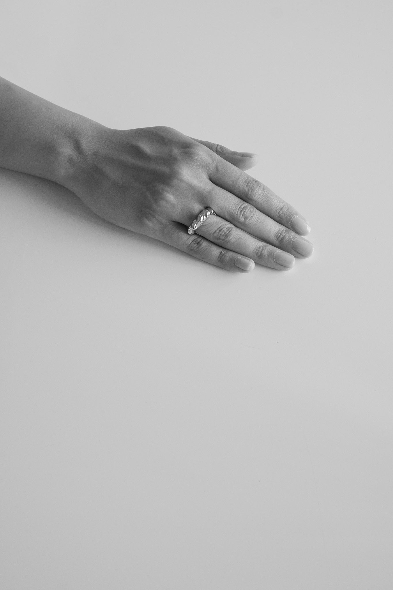 【ESRA DANDIN】Thin Wave(ED24005R001)