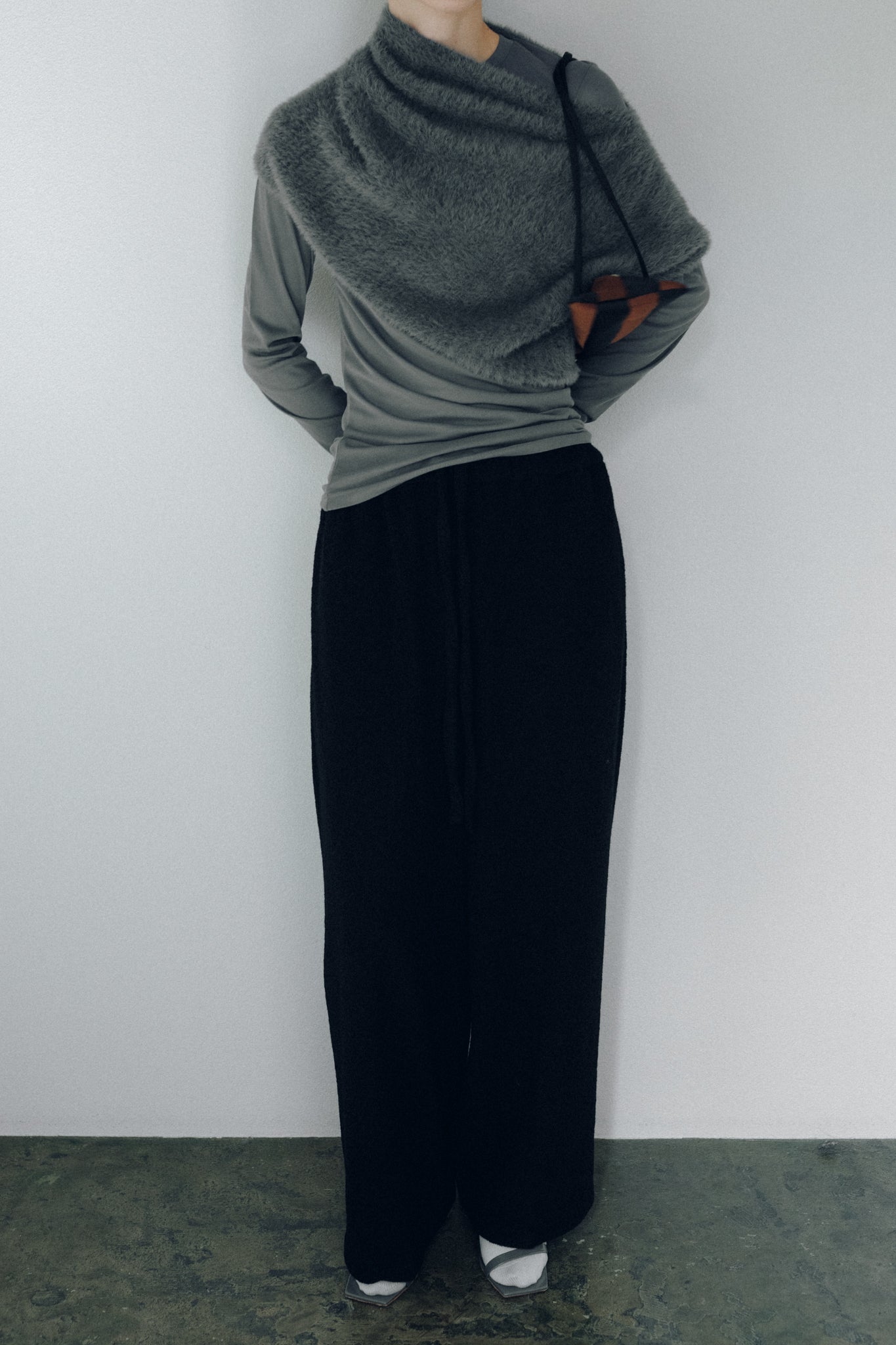 Nylon Fur Drape Knit Cape (ls54532K)