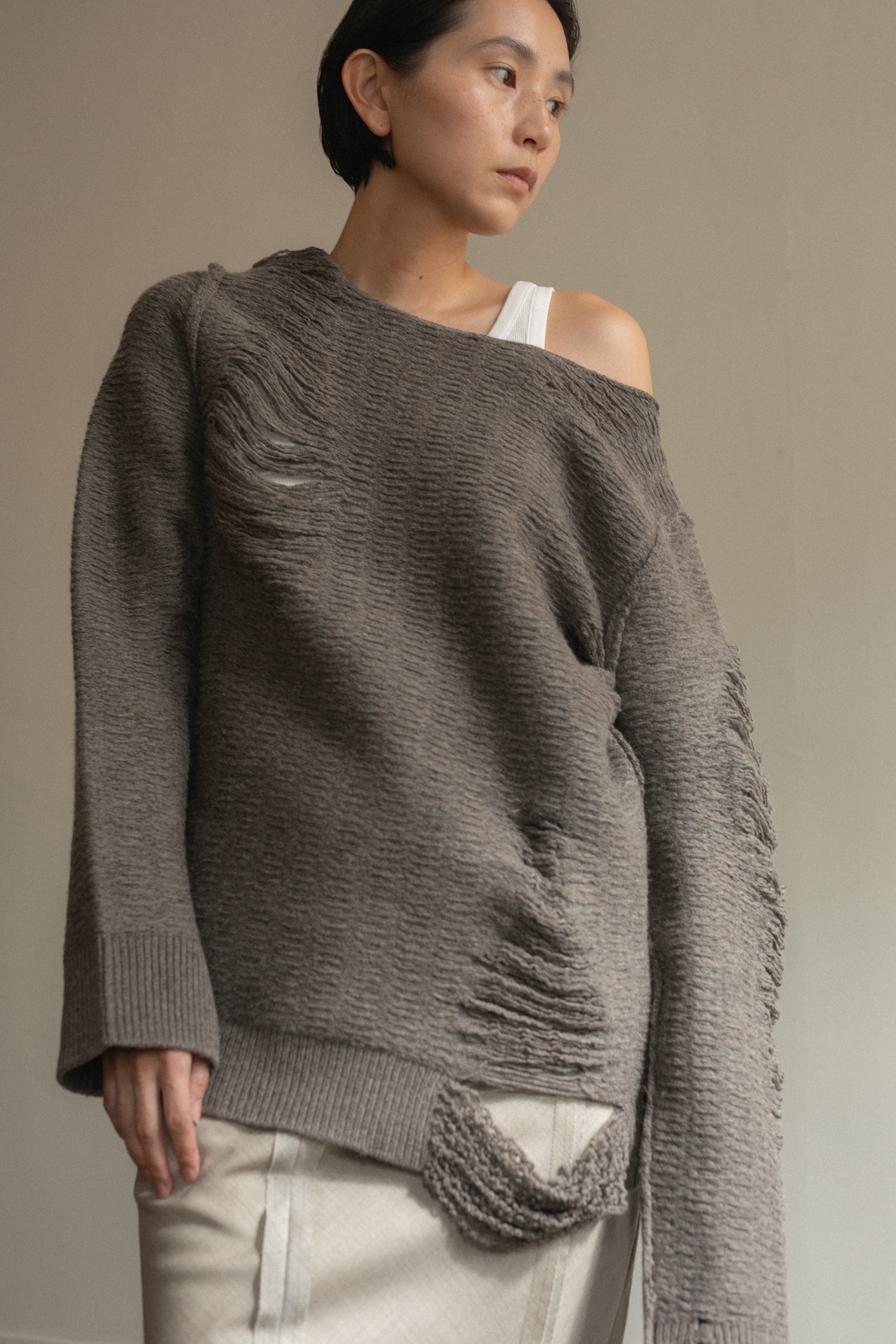 Extra Fine Merino Wool Distressed Sweater (ls44470K)