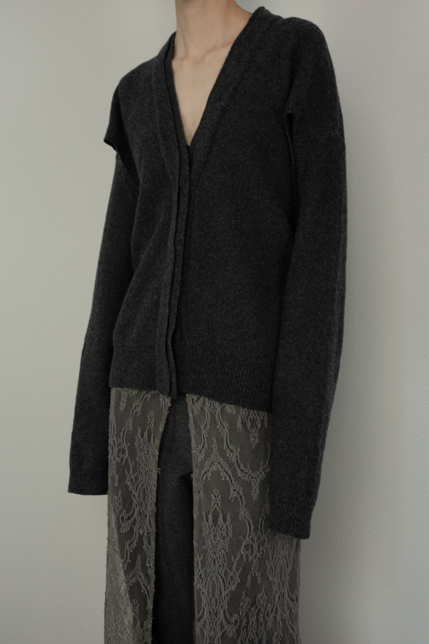 Extra Fine Merino Wool Cut Out Knit Cardigan (ls54542K)