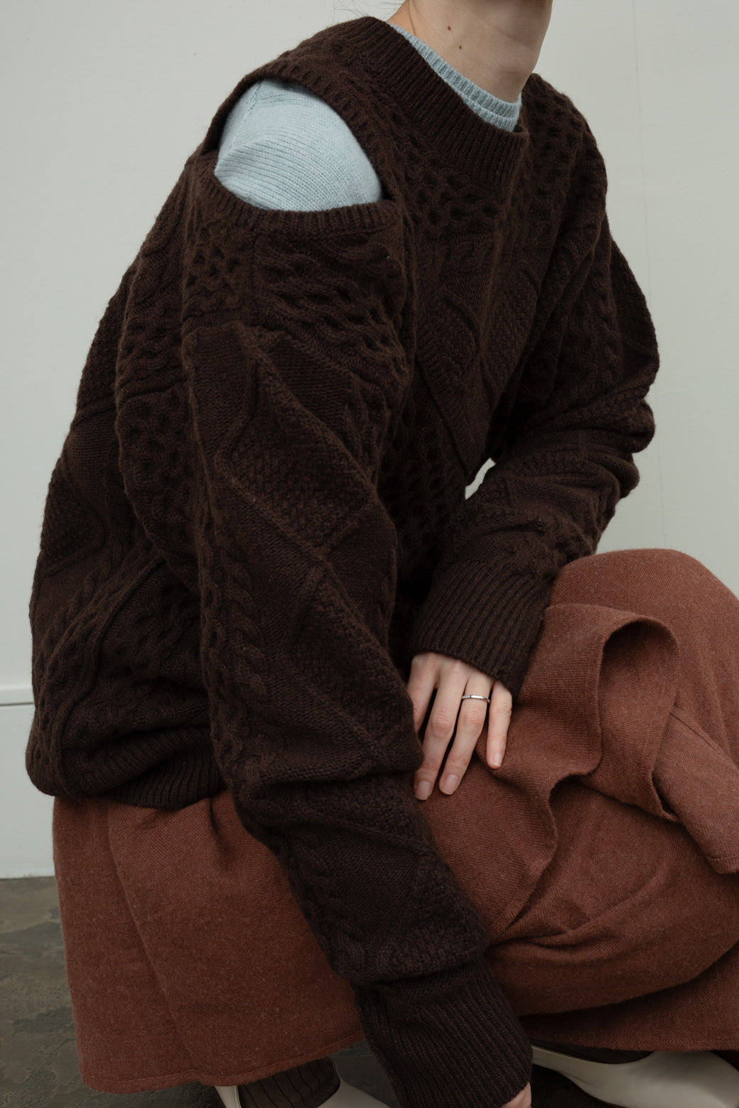 Cut Out Shoulder Cable Knit (ls073)