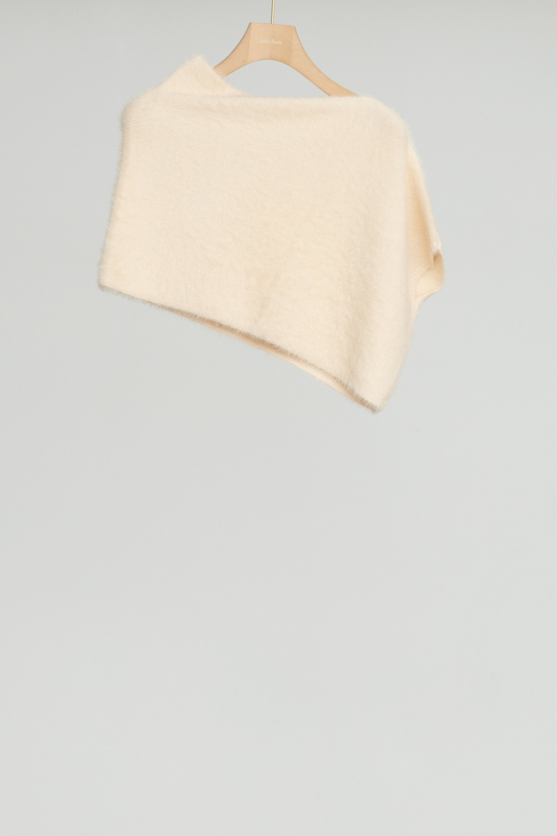 Nylon Fur Drape Knit Cape (ls54532K)