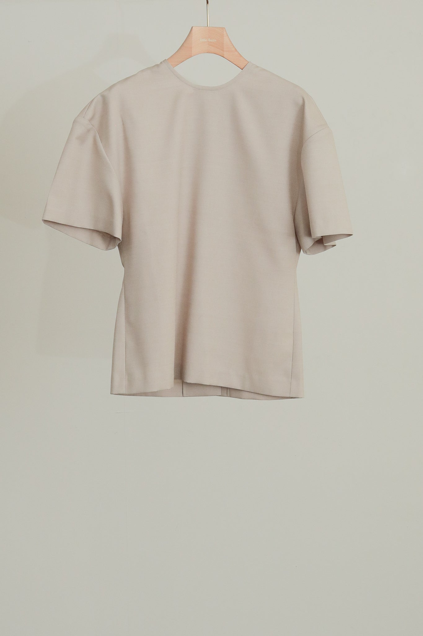 羊毛混纺露背短袖衬衫(ls52535T)