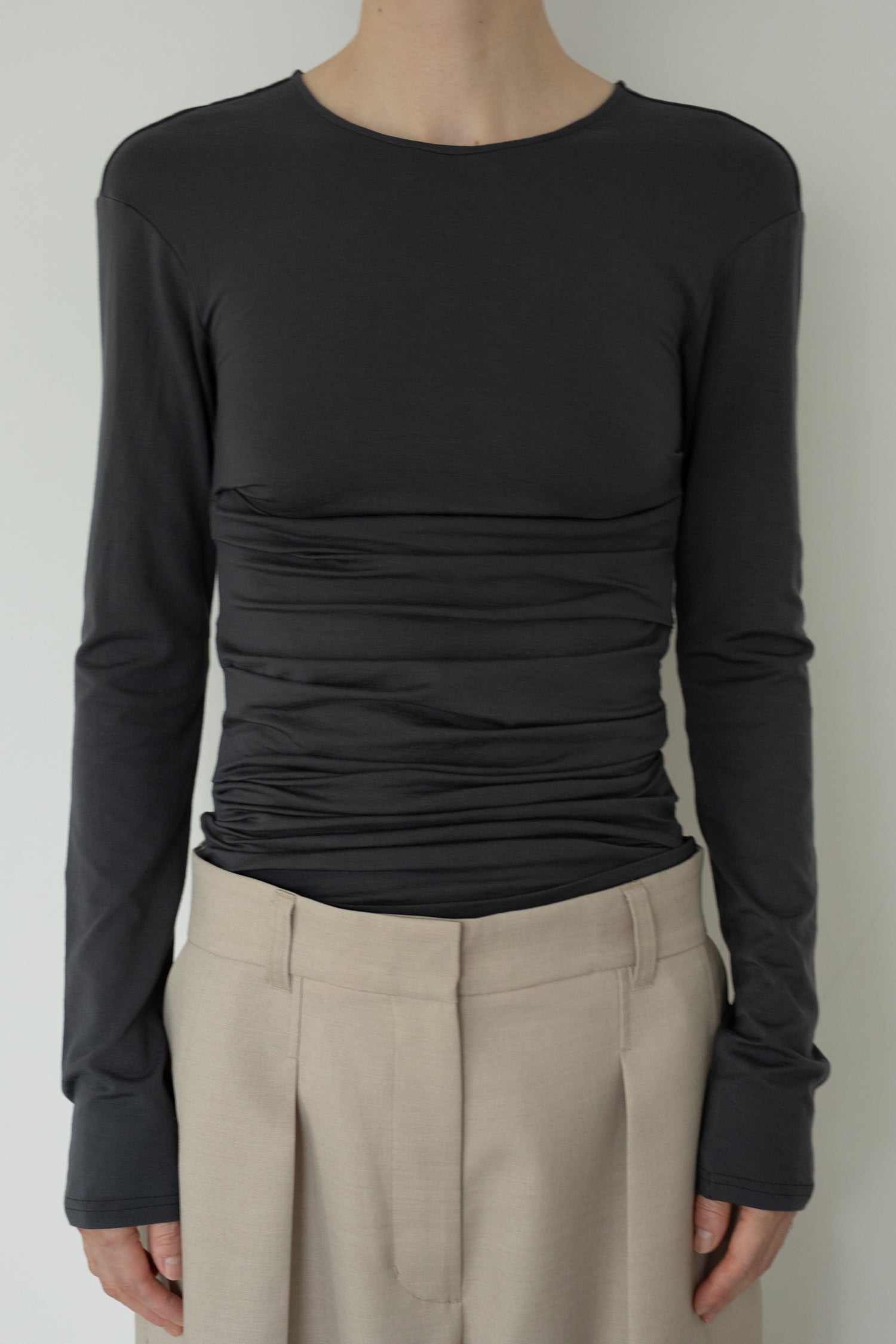 【展示会/後】Lyocell Knot Back Tuck Side Top (ls62572T) ¥23,100-