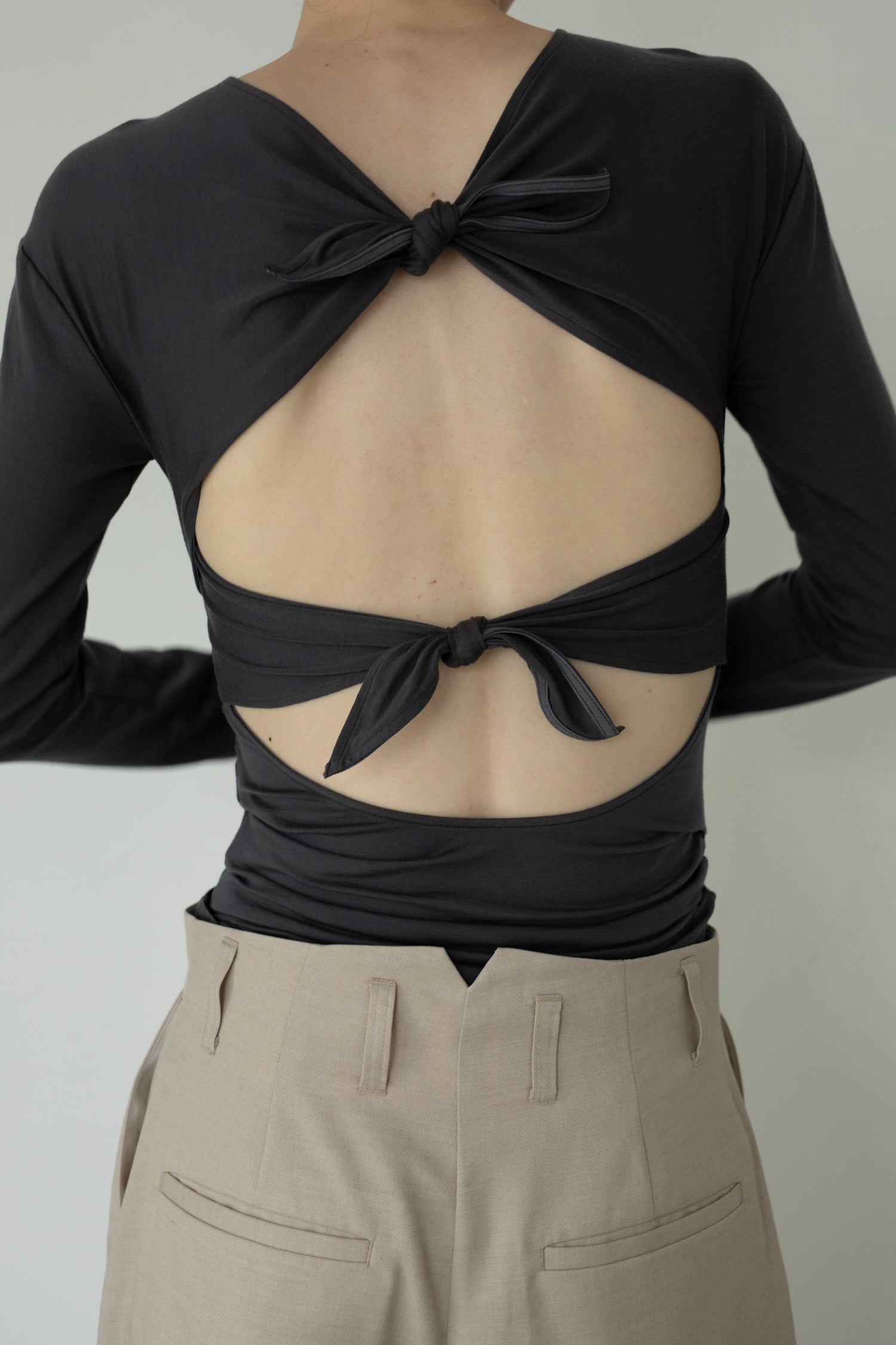 【展示会/後】Lyocell Knot Back Tuck Side Top (ls62572T) ¥23,100-
