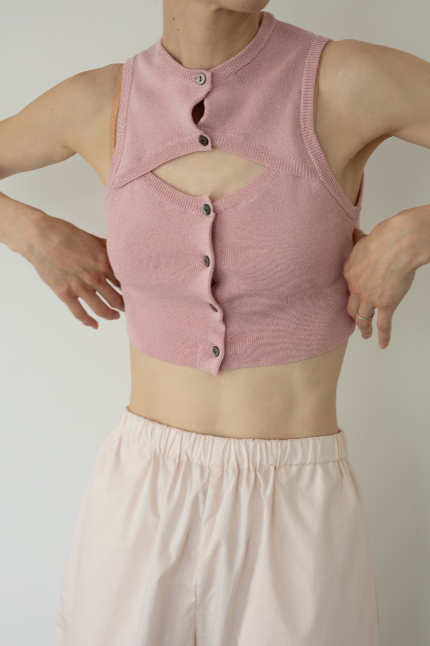 【展示会/後】Cotton Rib Knit Sleevless Top (ls62575K) ¥19,800-