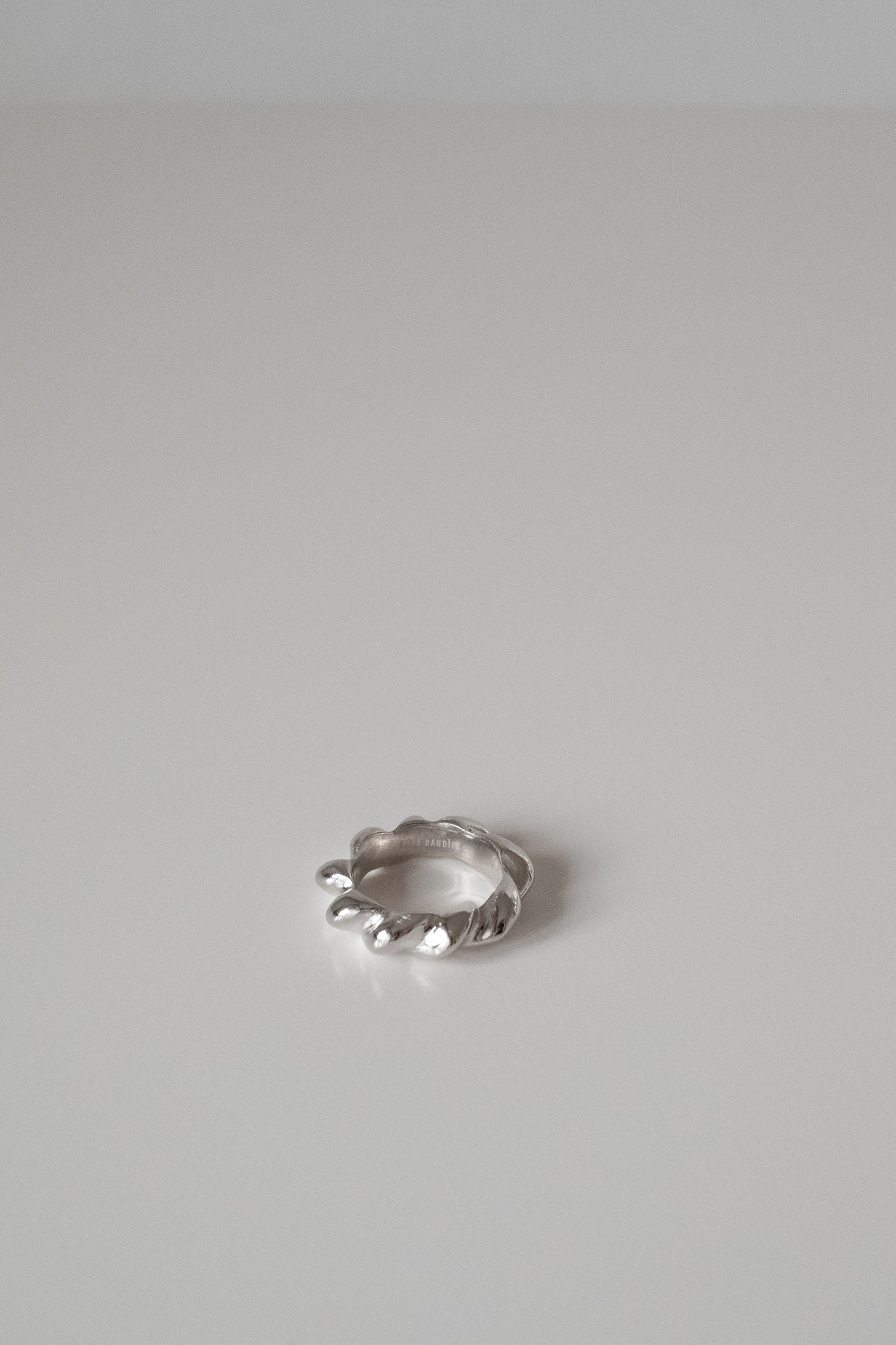 【ESRA DANDIN】Thin Wave(ED24005R001)