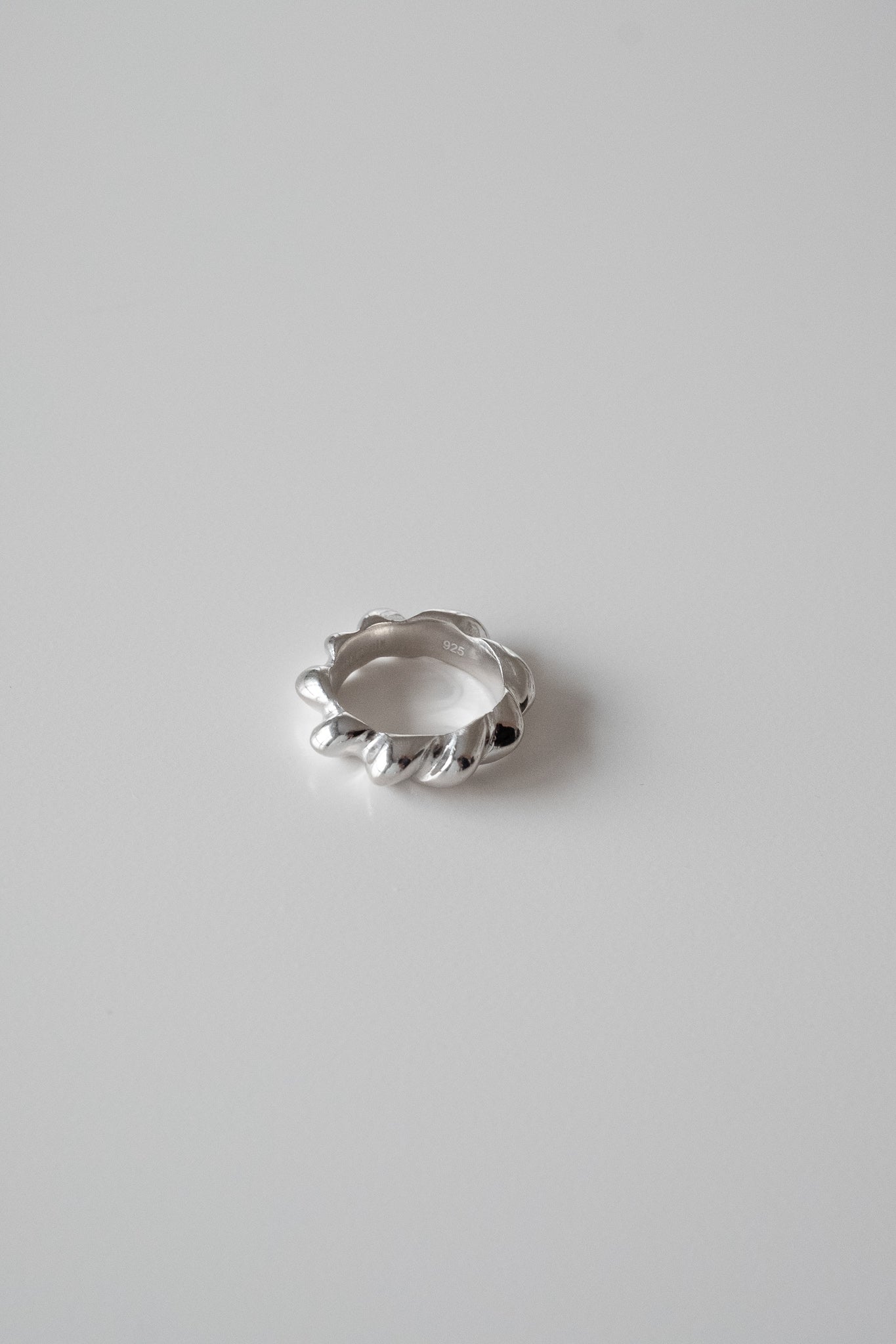 【ESRA DANDIN】Thin Wave(ED24005R001)