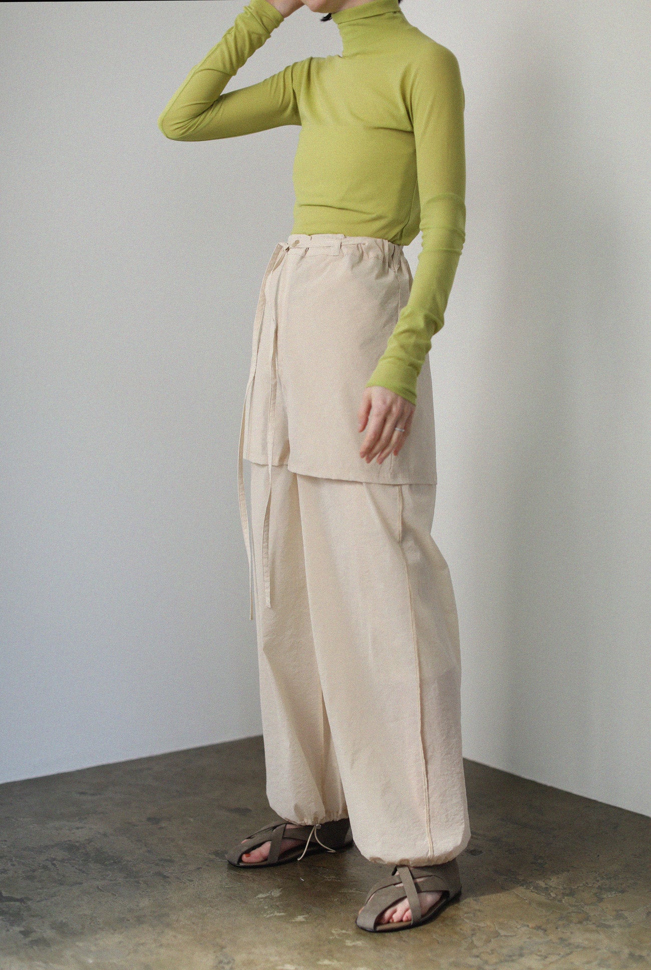 Curve Switching Hi-neck Top(ls21279T)