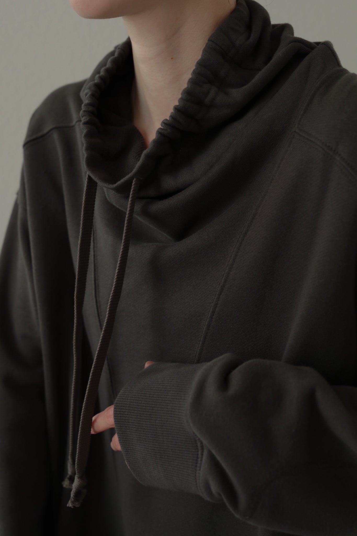 Drawstring High Neck Sweat PO(ls34396T)