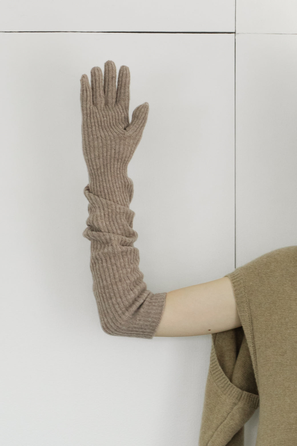 Extra Fine Merino Wool Cut Out Knit Cardigan (ls54542K)