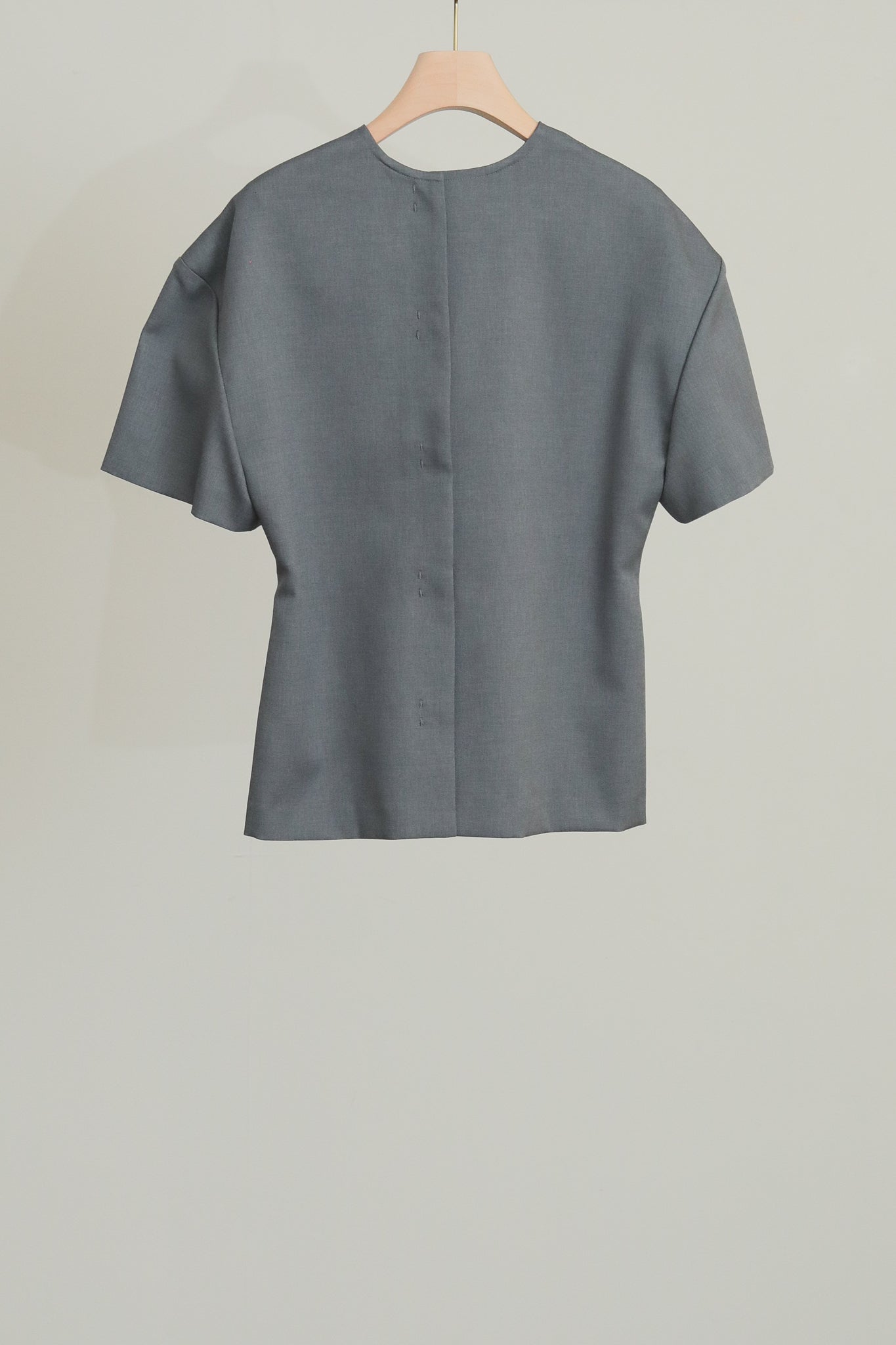 羊毛混纺露背短袖衬衫(ls52535T)