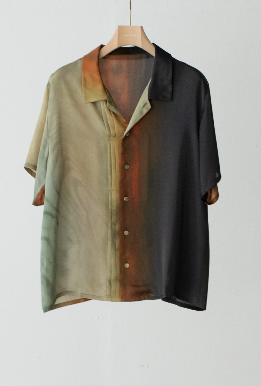 Gradation Print Asymmetric Tucked Shirt (ls32367T)