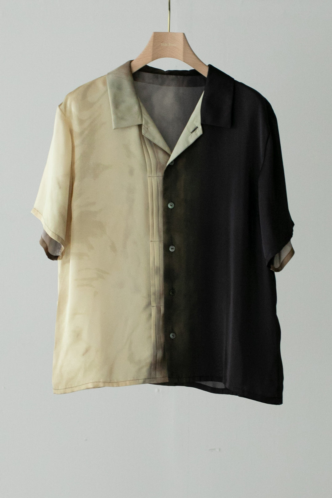 Gradation Print Asymmetric Tucked Shirt (ls32367T)