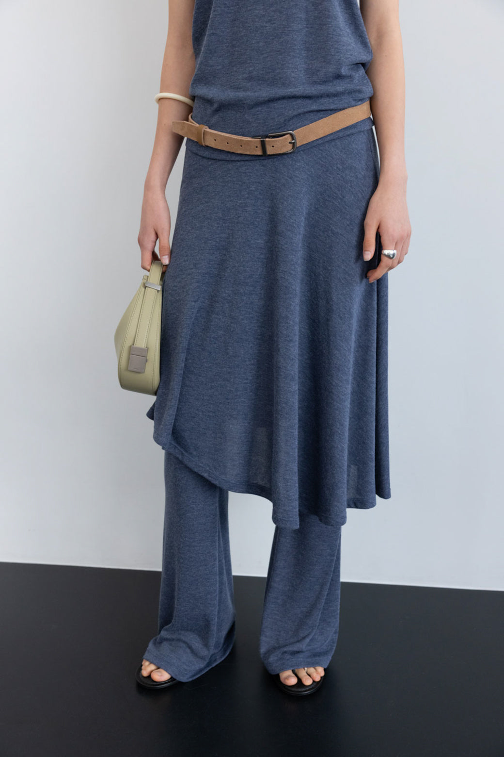 【Studio Doe】Ultra Stretch Asymmetric Skirt(LD-259OSK22)