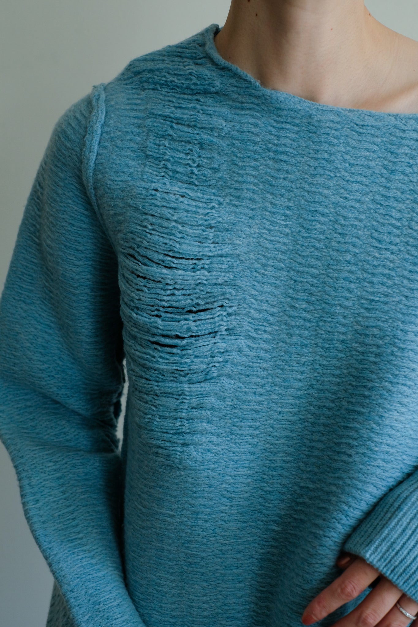 Extra Fine Merino Wool Distressed Sweater (ls44470K)