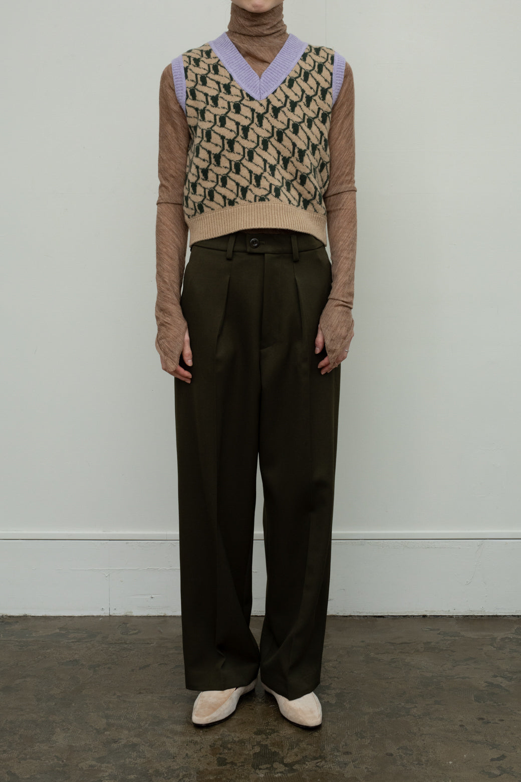 Geometric V Short Knit Vest (ls24308K)