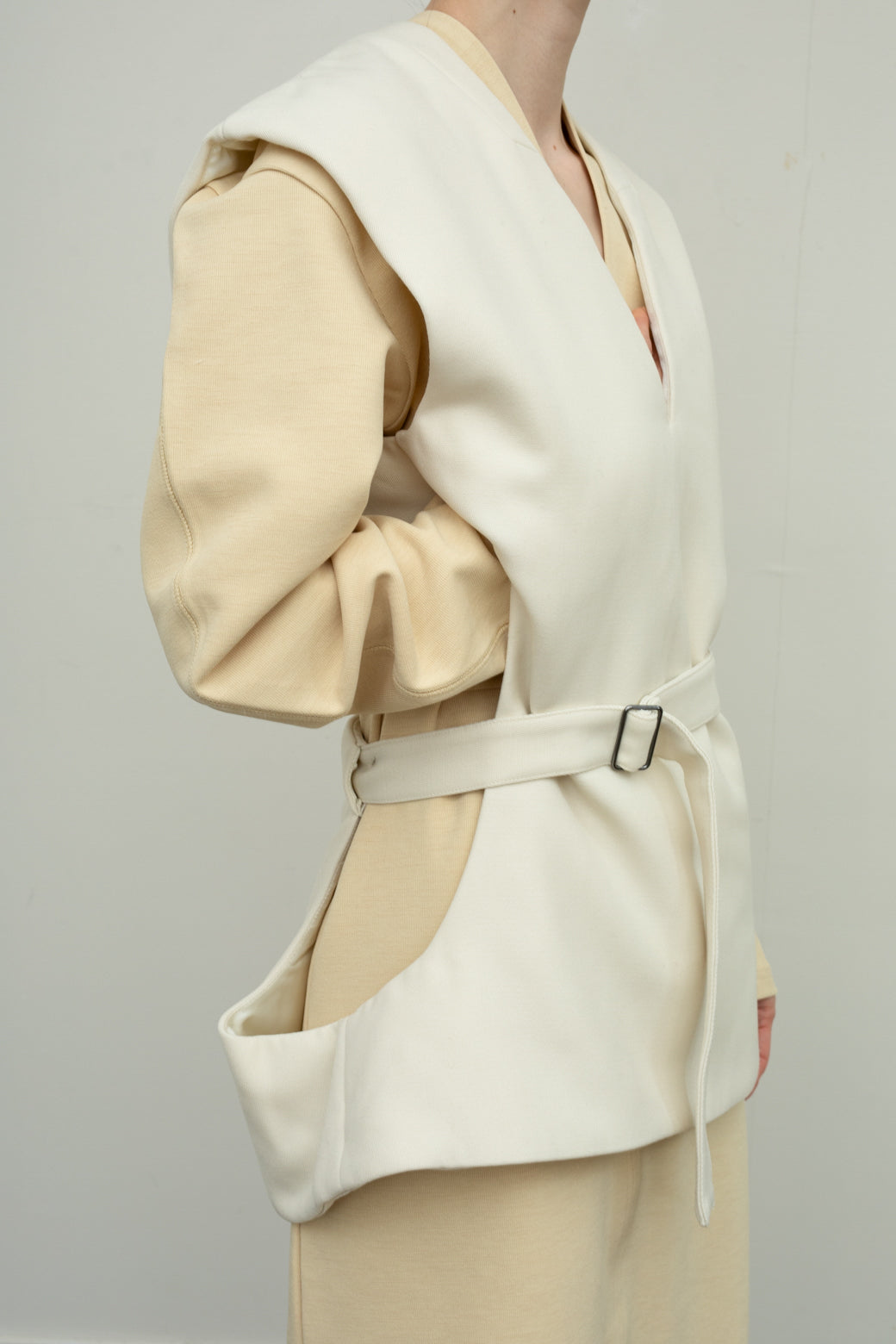 WV Mix Cut Out Padded Gilet（ls34402J）