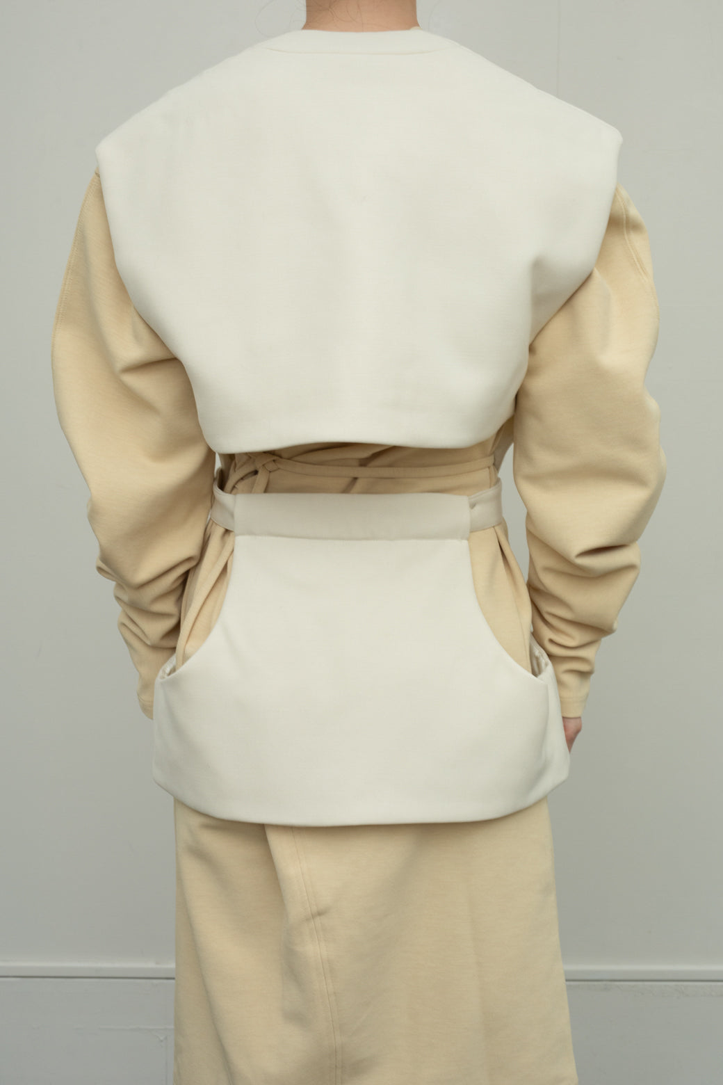 WV Mix Cut Out Padded Gilet（ls34402J）