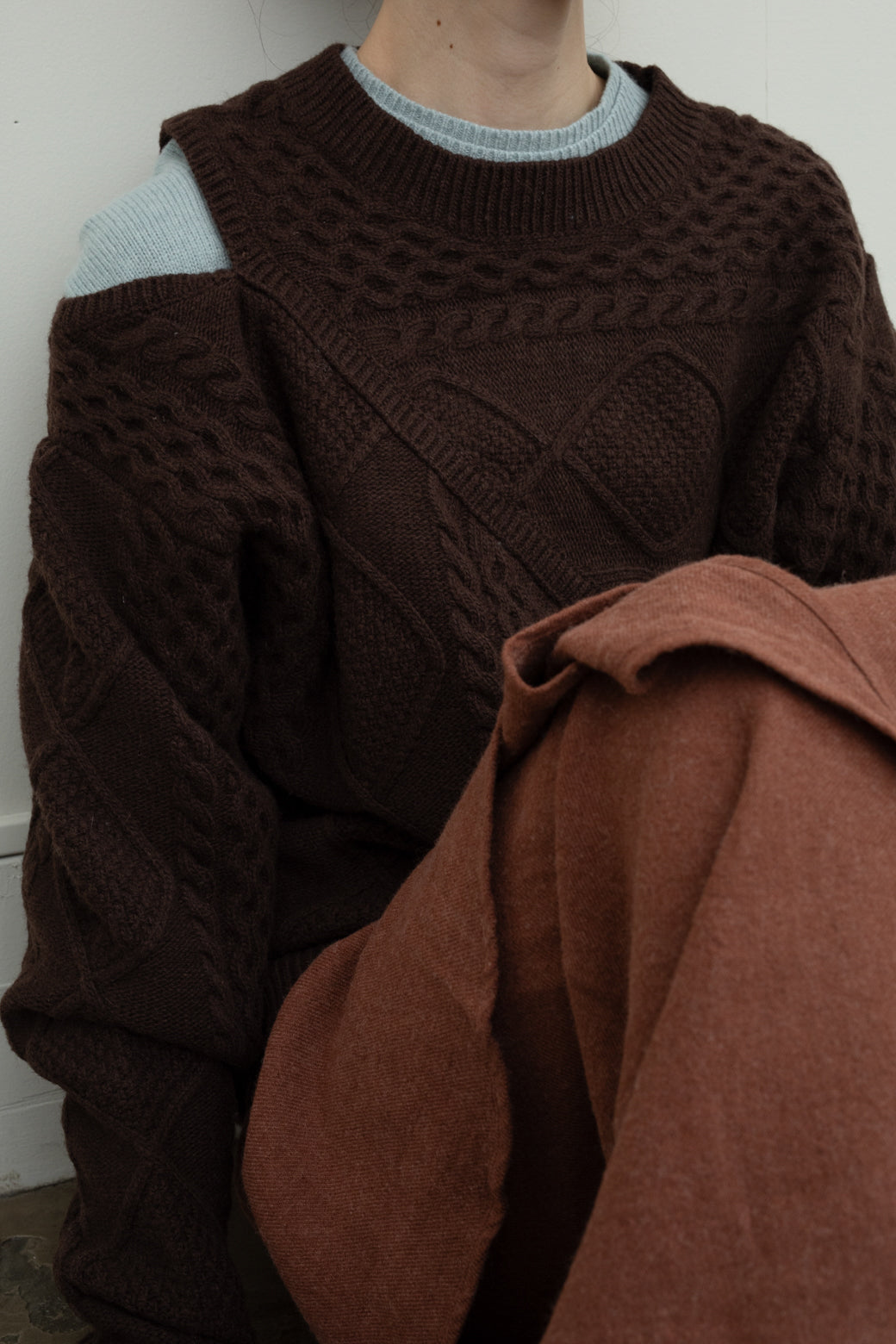 Cut Out Shoulder Cable Knit (ls073)