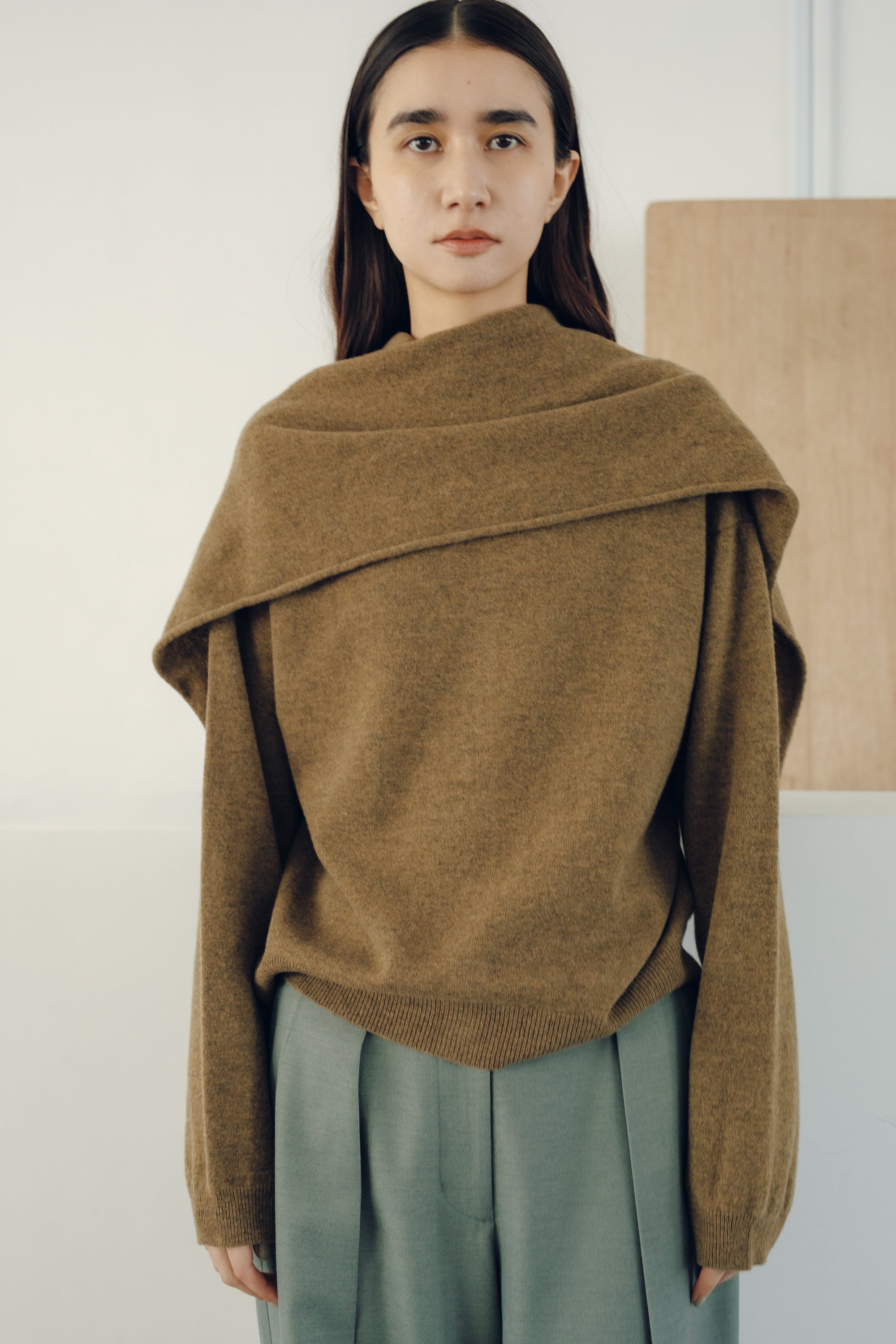 【展示会/後】Extra Fine Merino Big Collar 2WAY Knit Top (ls64605K) ¥45,100-