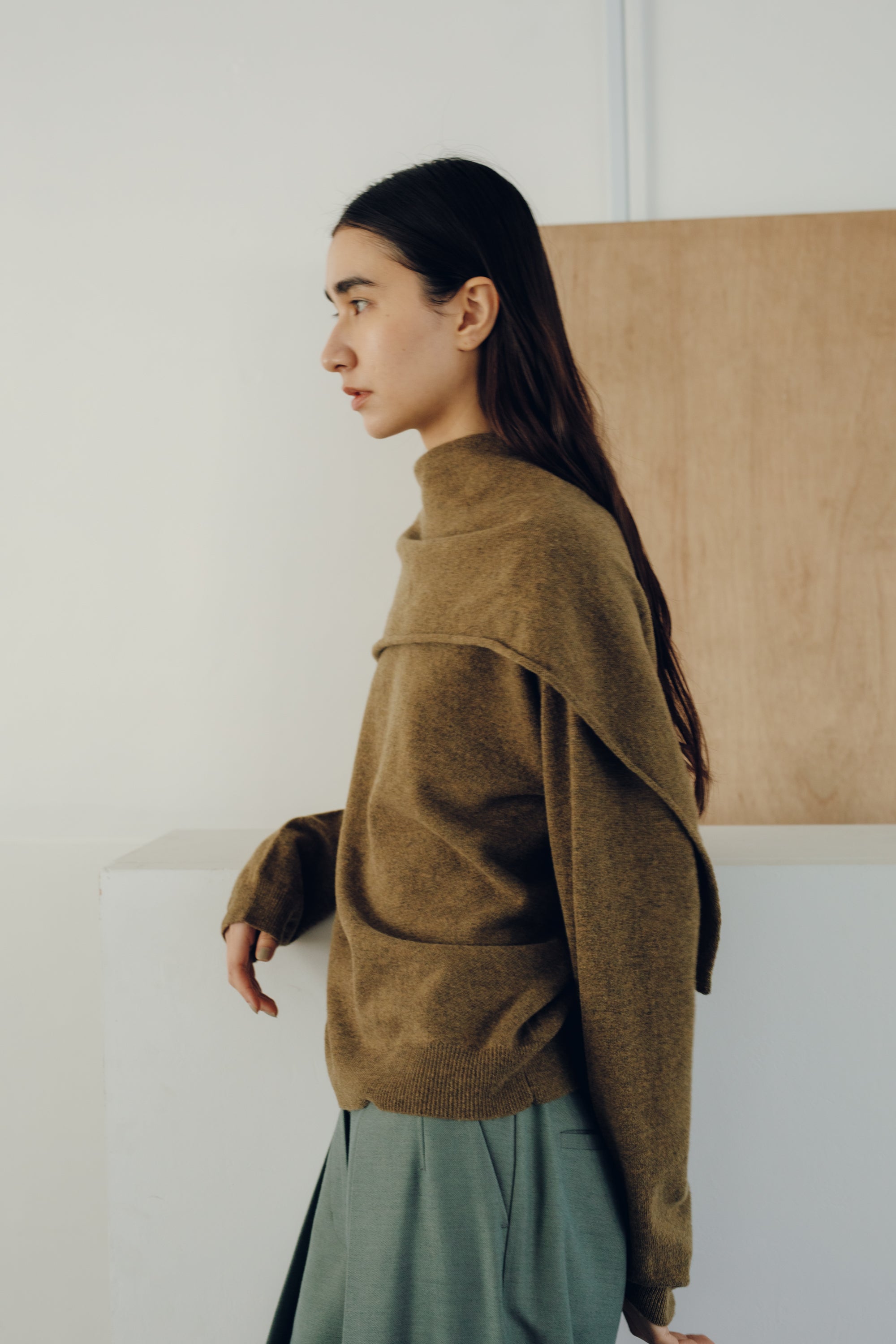 【展示会/後】Extra Fine Merino Big Collar 2WAY Knit Top (ls64605K) ¥45,100-