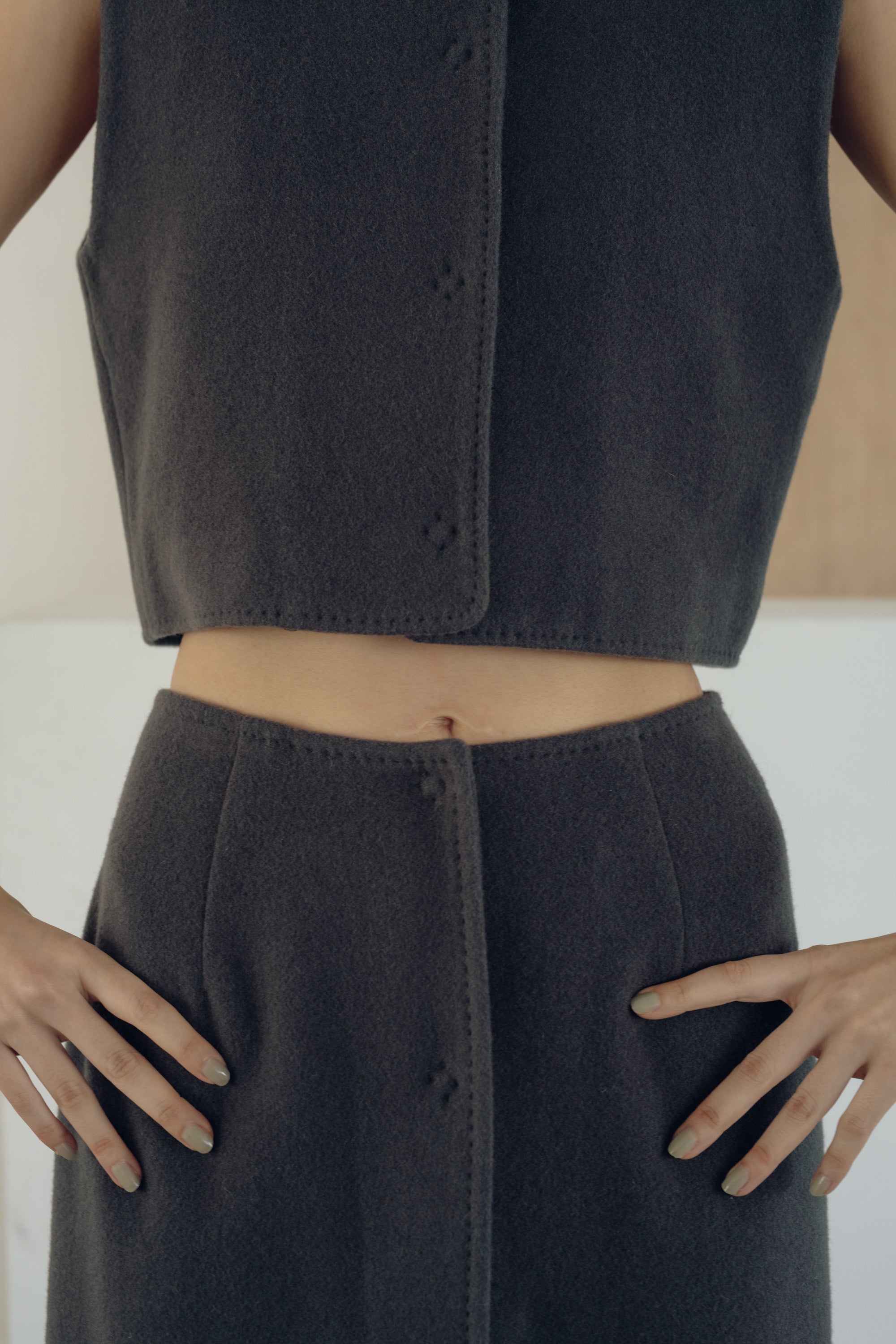 【展示会/後】Recycled Wool Nylon Stand Collar Short Vest (ls64602T) ¥33,000-