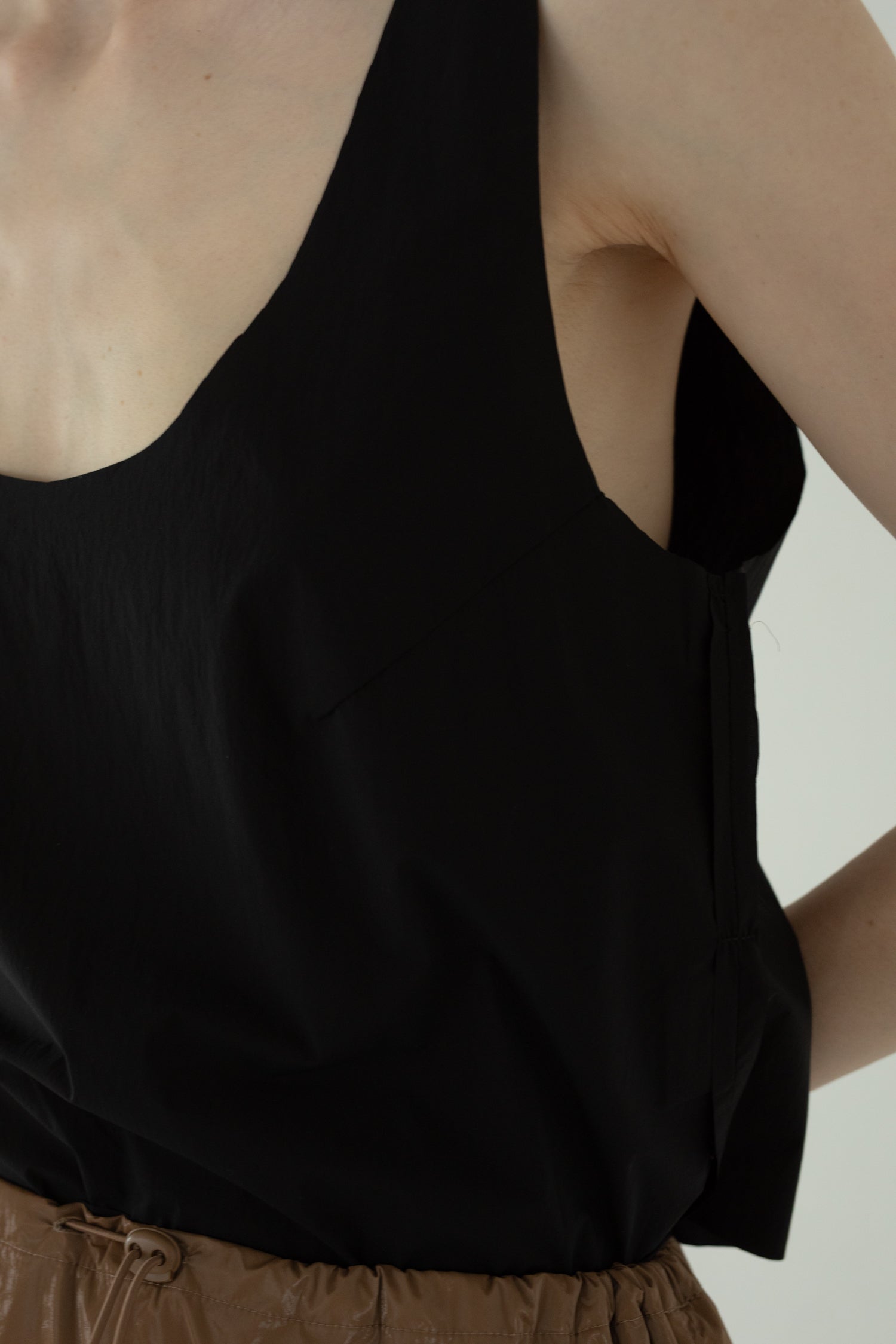 【展示会/後】Nylon Stretch Taffeta Seam Tank (ls62571T) ¥18,700