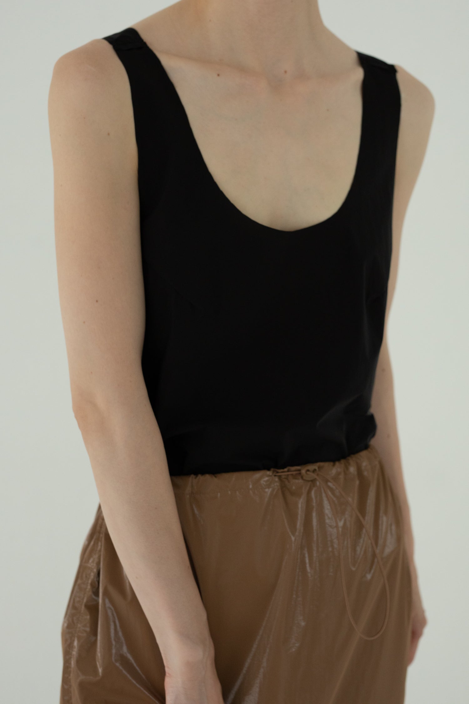 【展示会/後】Nylon Stretch Taffeta Seam Tank (ls62571T) ¥18,700