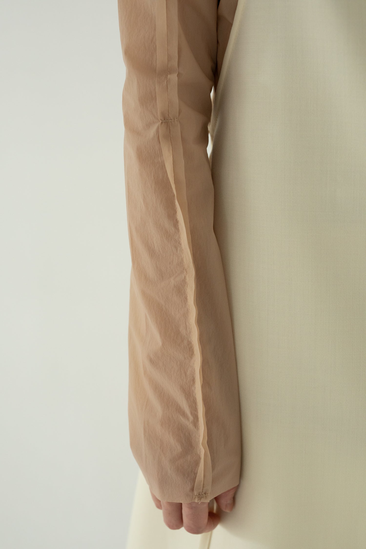 【展示会/後】Nylon Stretch Taffeta Seam Top (ls62570T) ¥23,100-
