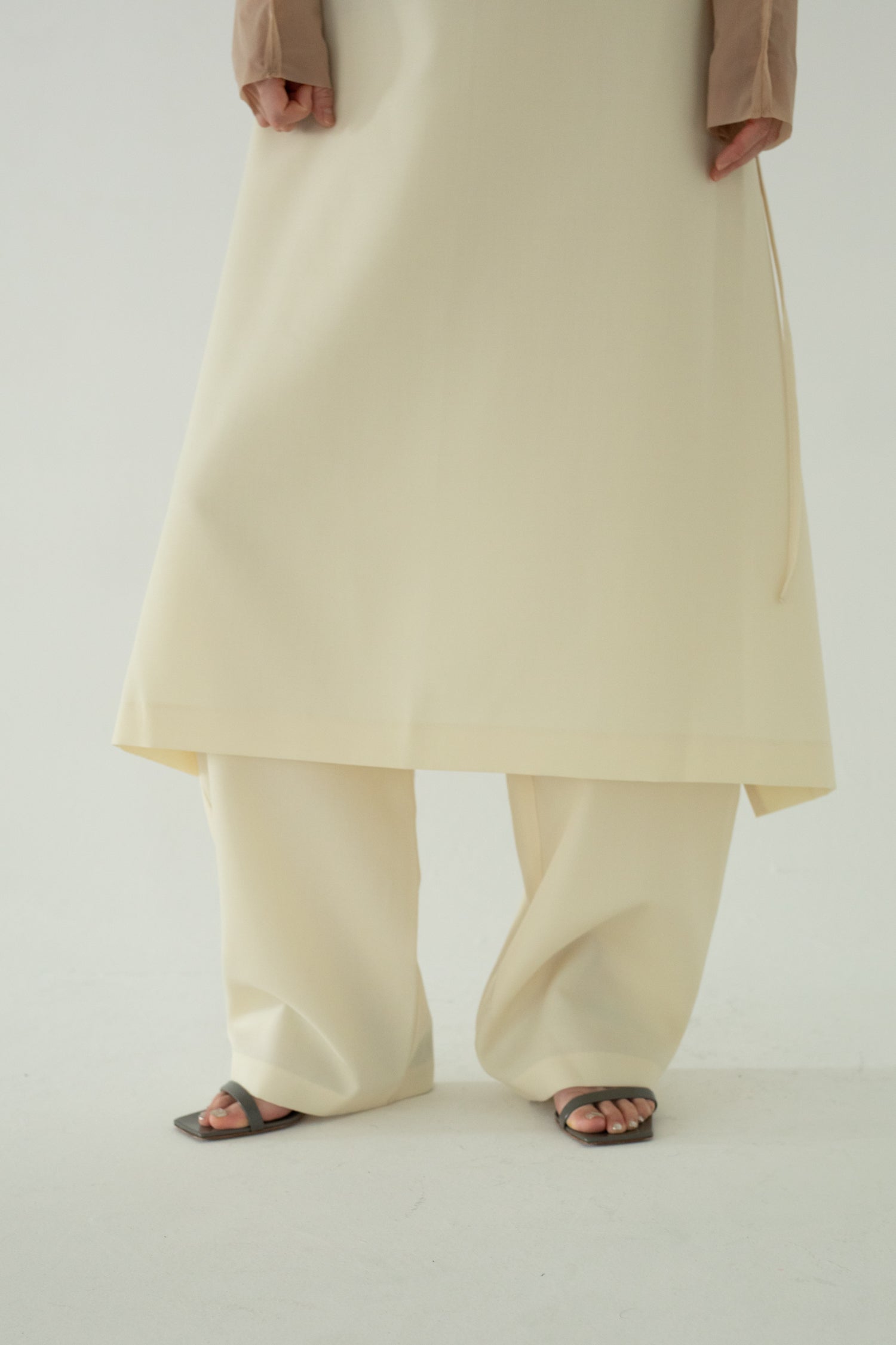 【展示会/後】Wool Mix Curved Trousers (ls62581P) ¥35,200-