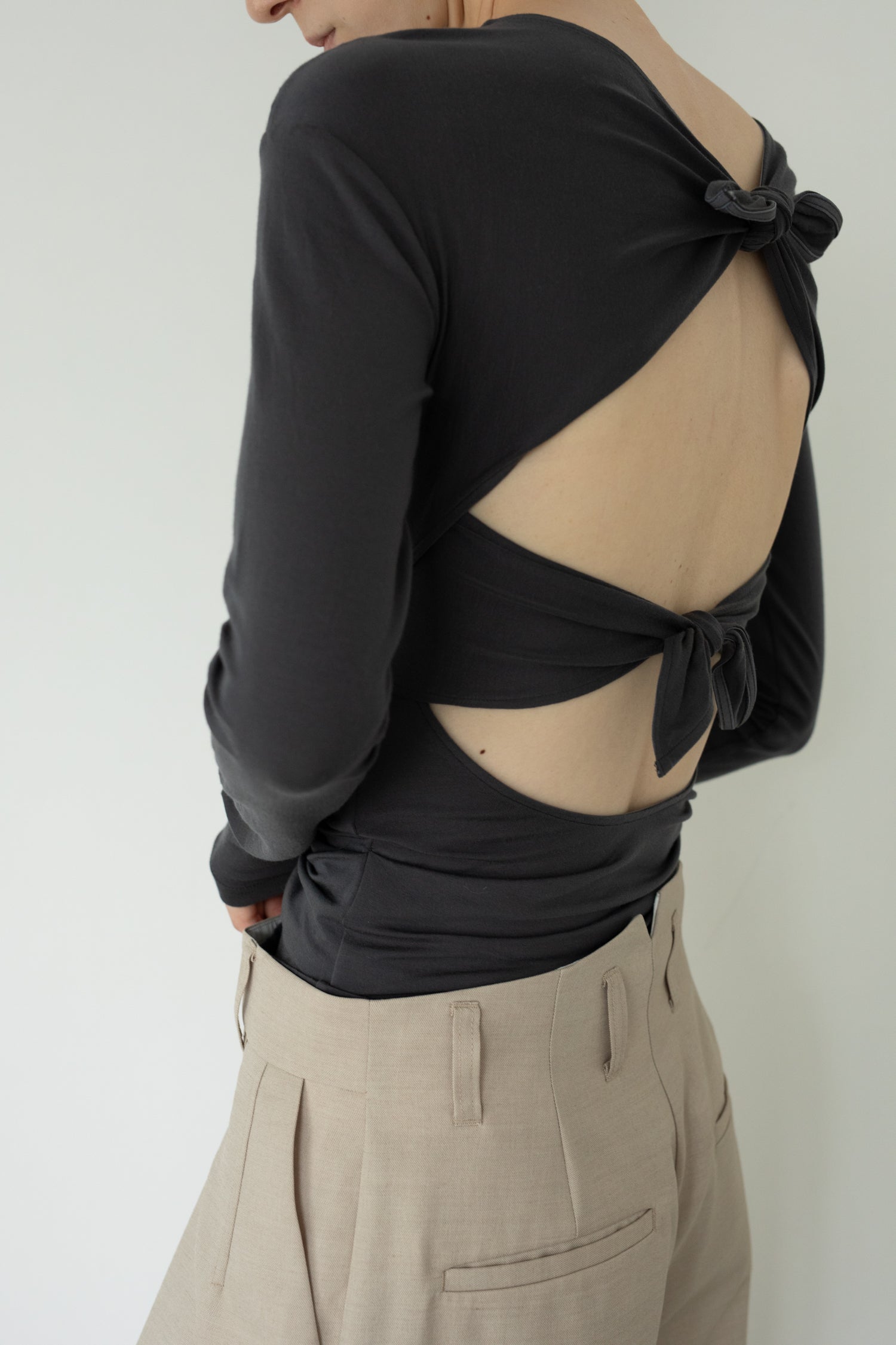 【展示会/後】Lyocell Knot Back Tuck Side Top (ls62572T) ¥23,100-