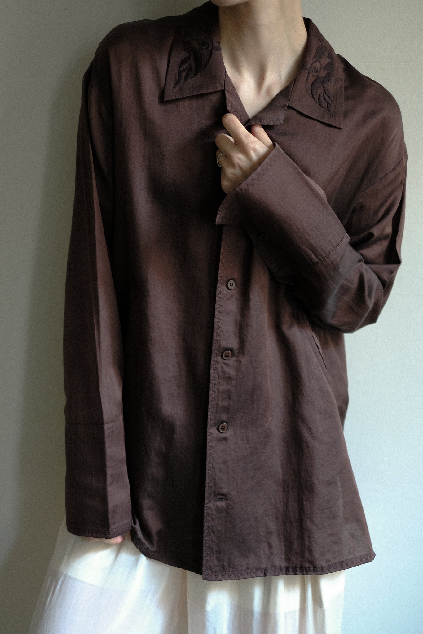 Cotton Silk Satin Embroidery Shirt (ls32344T)