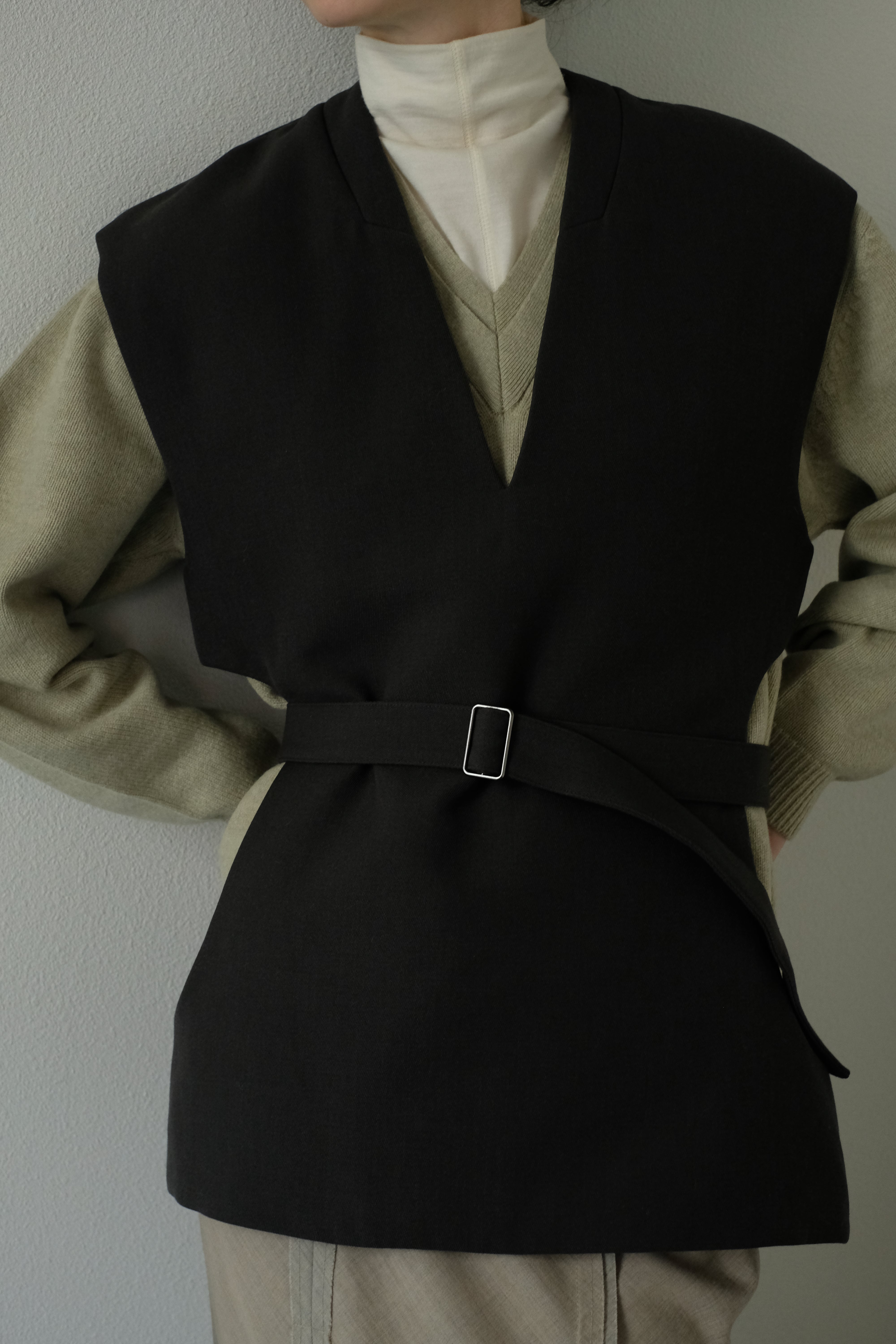 WV Mix Cut Out Padded Gilet（ls34402J）