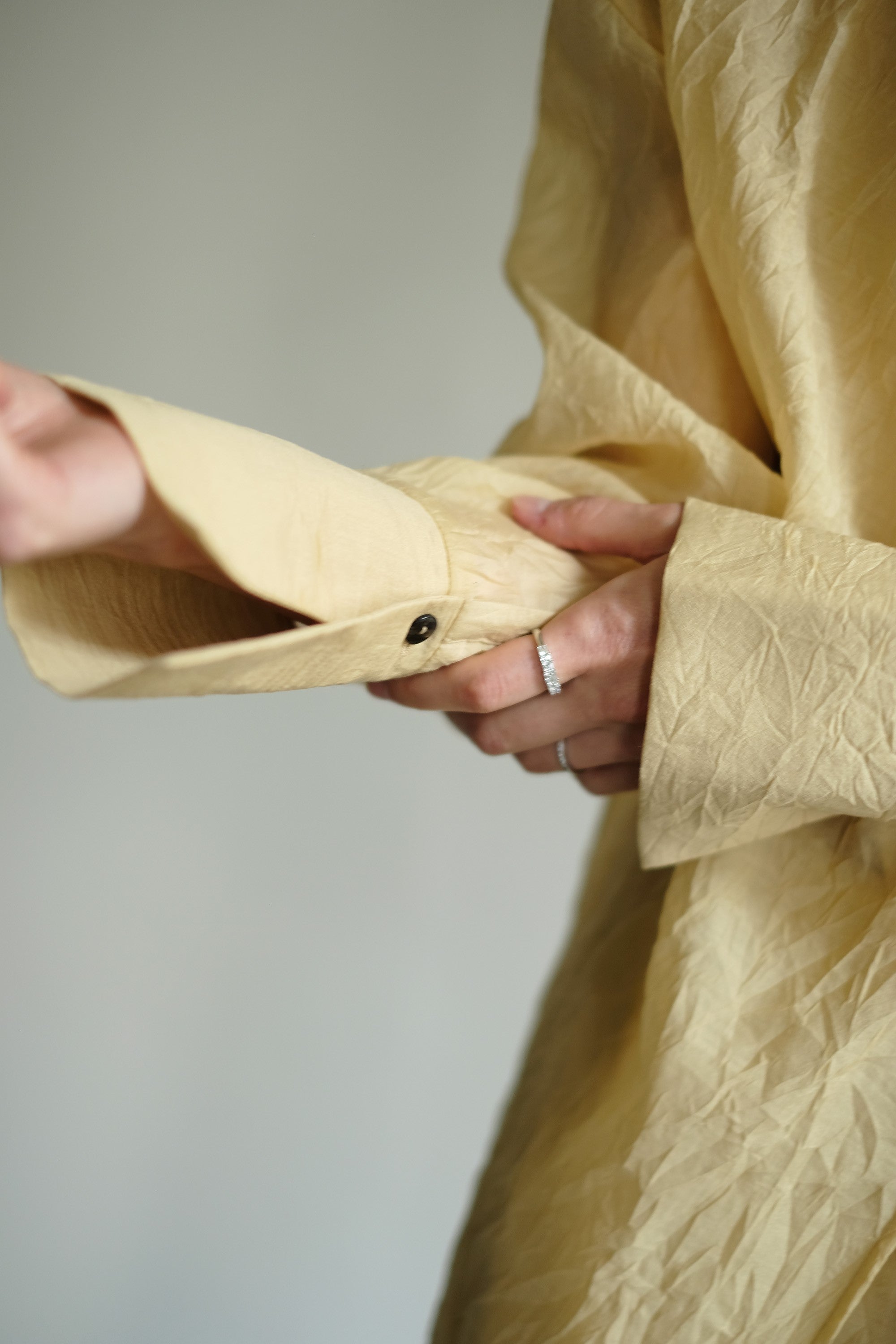 【Online限定】Wrinkle Organdy  Overlap Back Shirt (ls24331T)