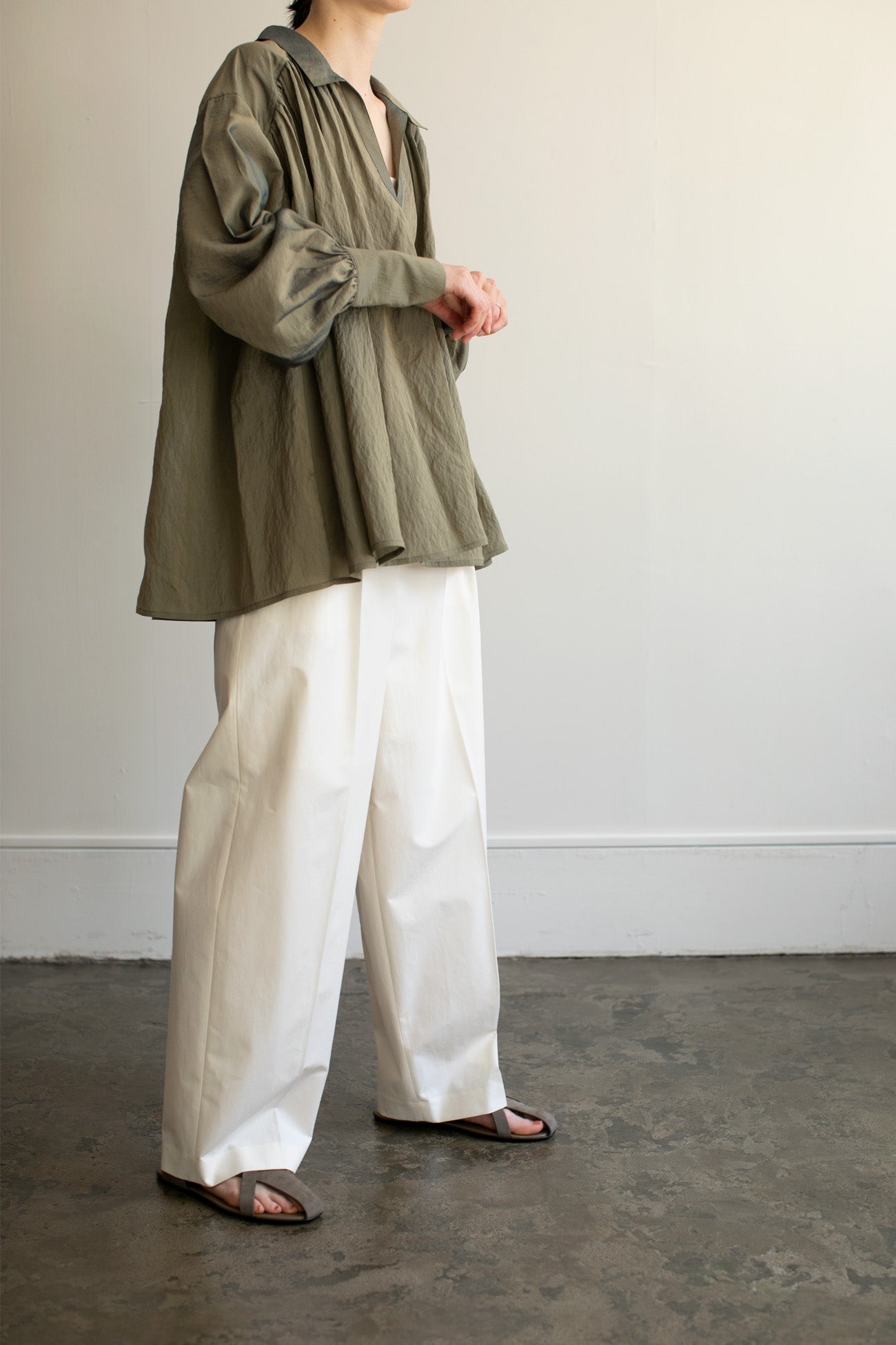 Chambray Organdie Pleated Blouse（ls22275T）