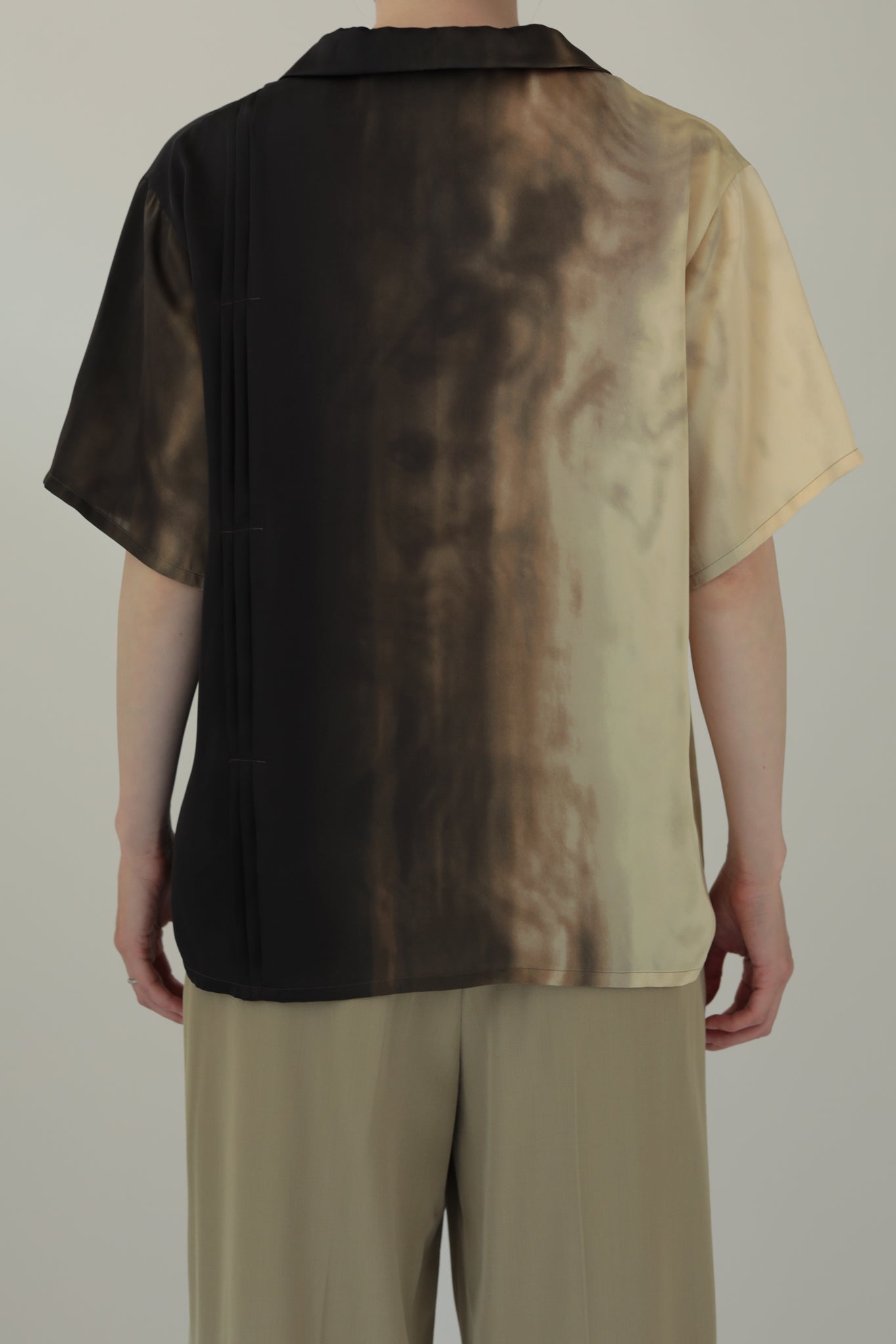 Gradation Print Asymmetric Tucked Shirt （ls32367T）