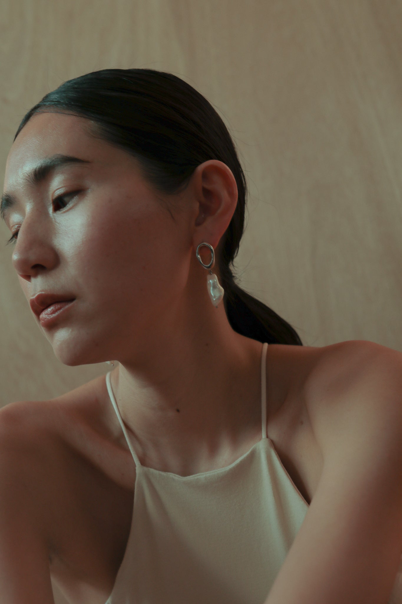 【ESRA DANDIN】Mini Drop Earrings w/Baroque Pearl（ED19002E004）