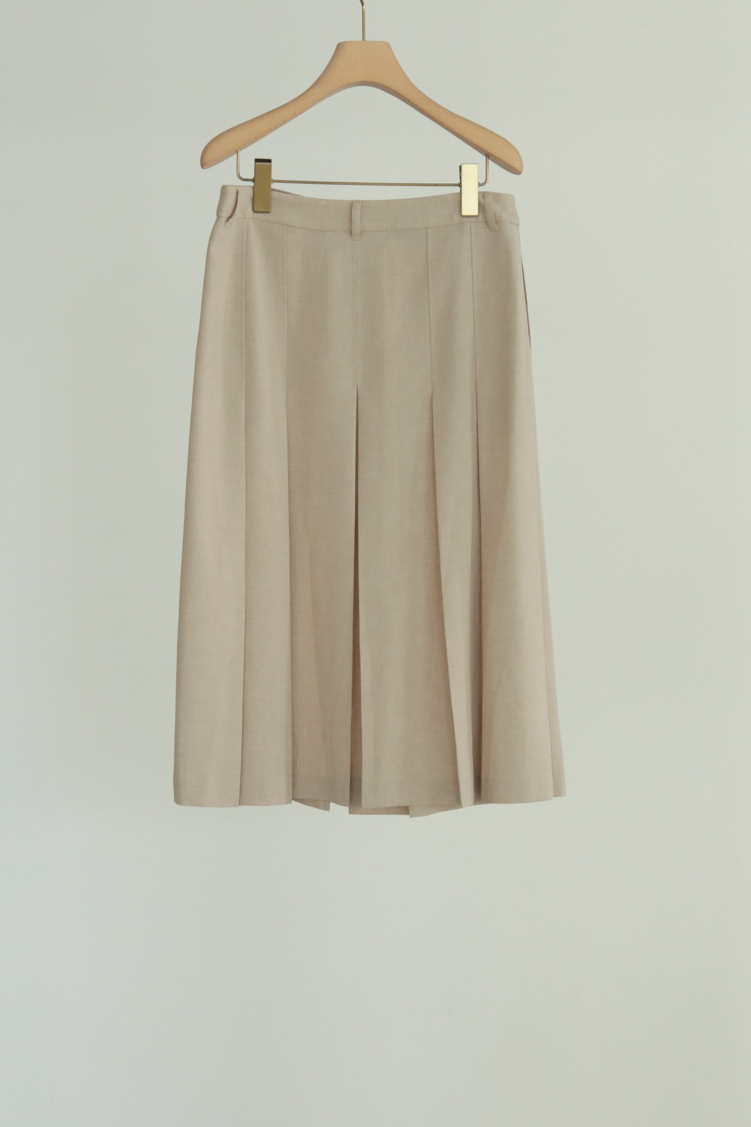 Hip Hugger Center Slit Pleated Skirt (ls42437S)