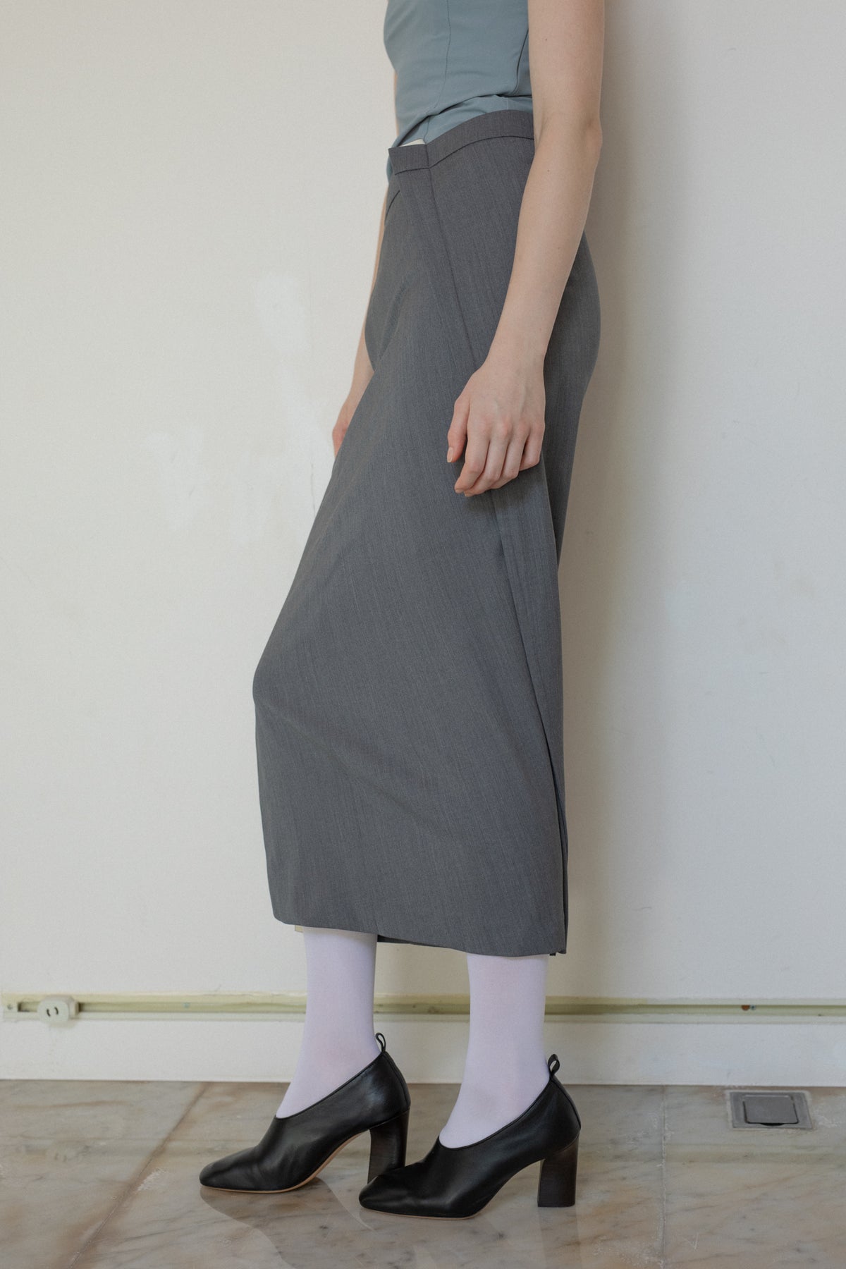 Wool Mix Gabardine Spiral Seam Skirt (ls72637S)