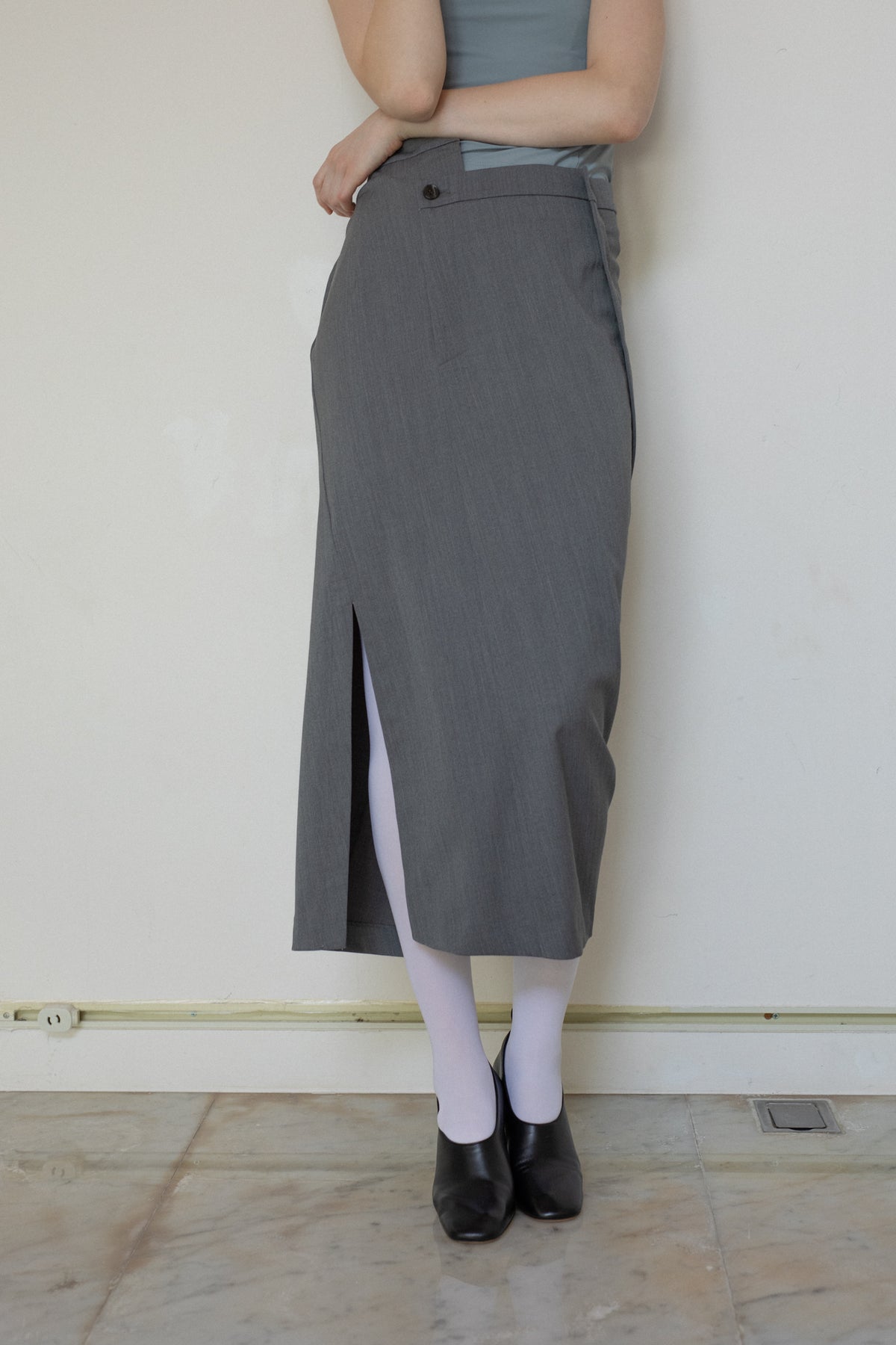 Wool Mix Gabardine Spiral Seam Skirt (ls72637S)