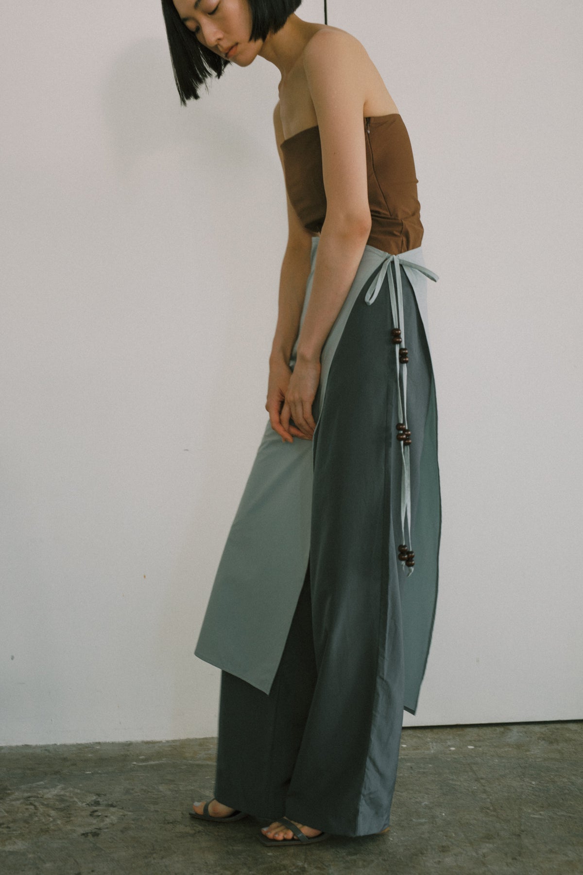 Water Side to Land Wrap Skirt With Bead Belt (ls72646S)