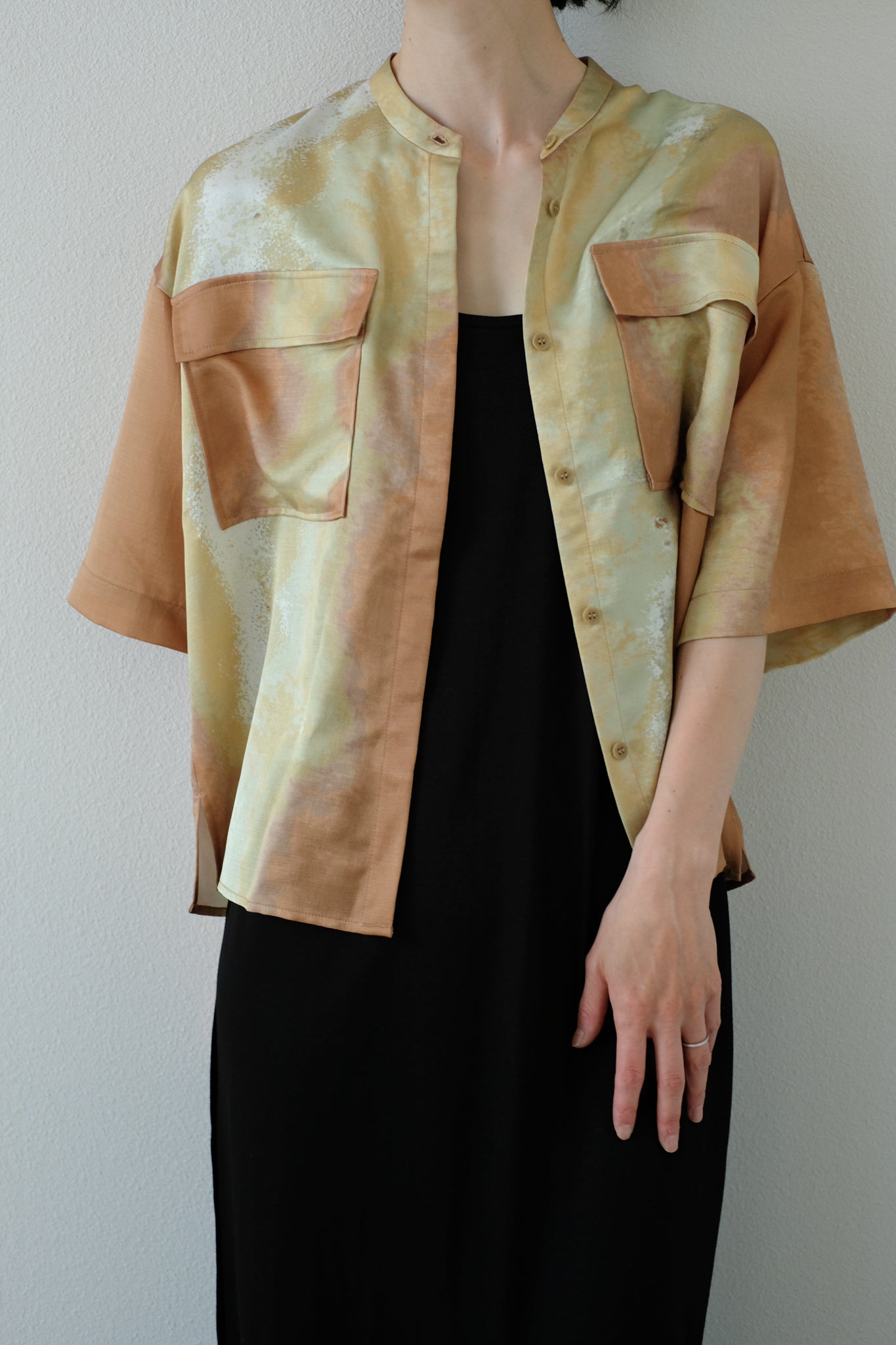 Earth Print Stand Collar Shirt（ls22282T）