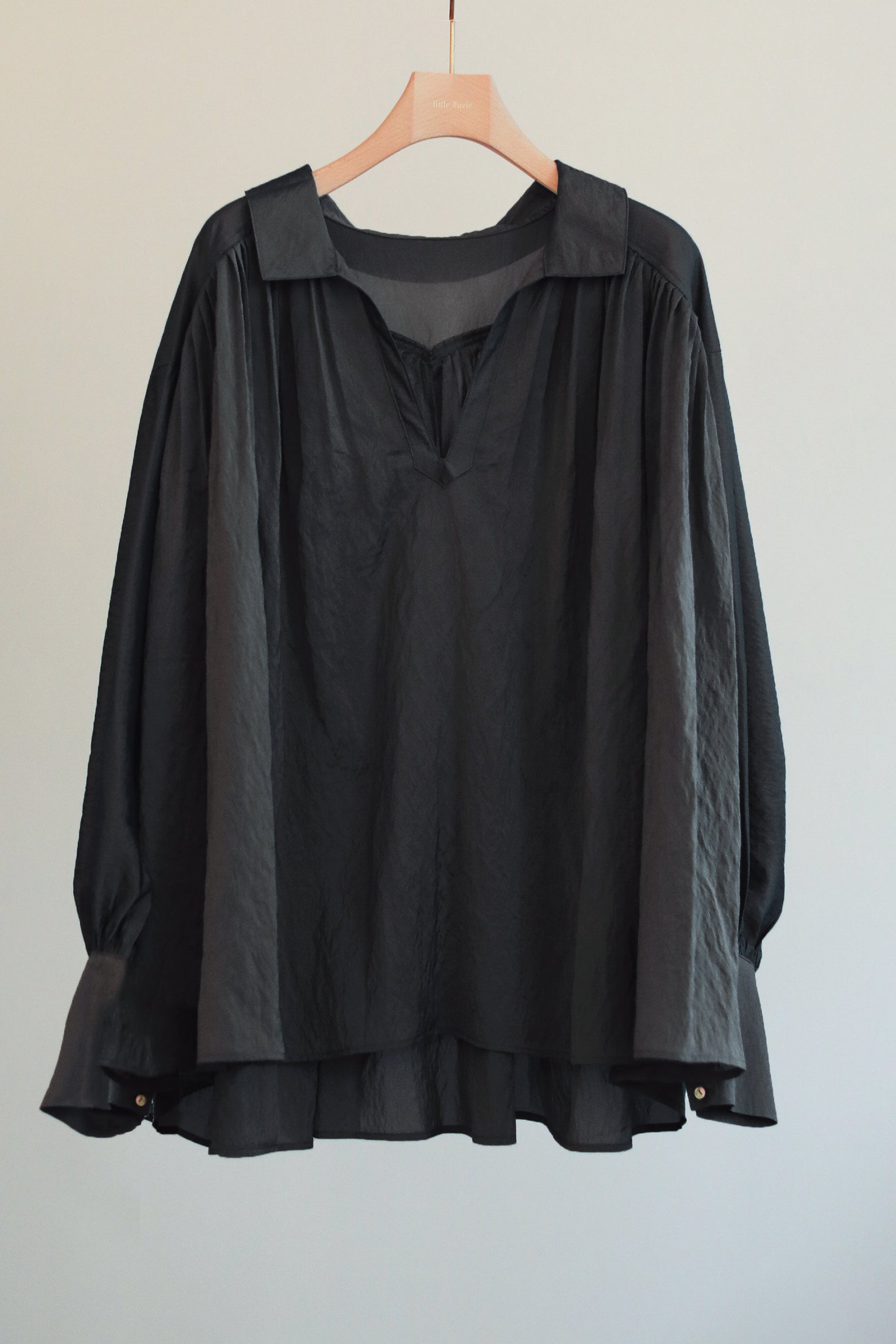 Chambray Organdie Pleated Blouse（ls22275T）