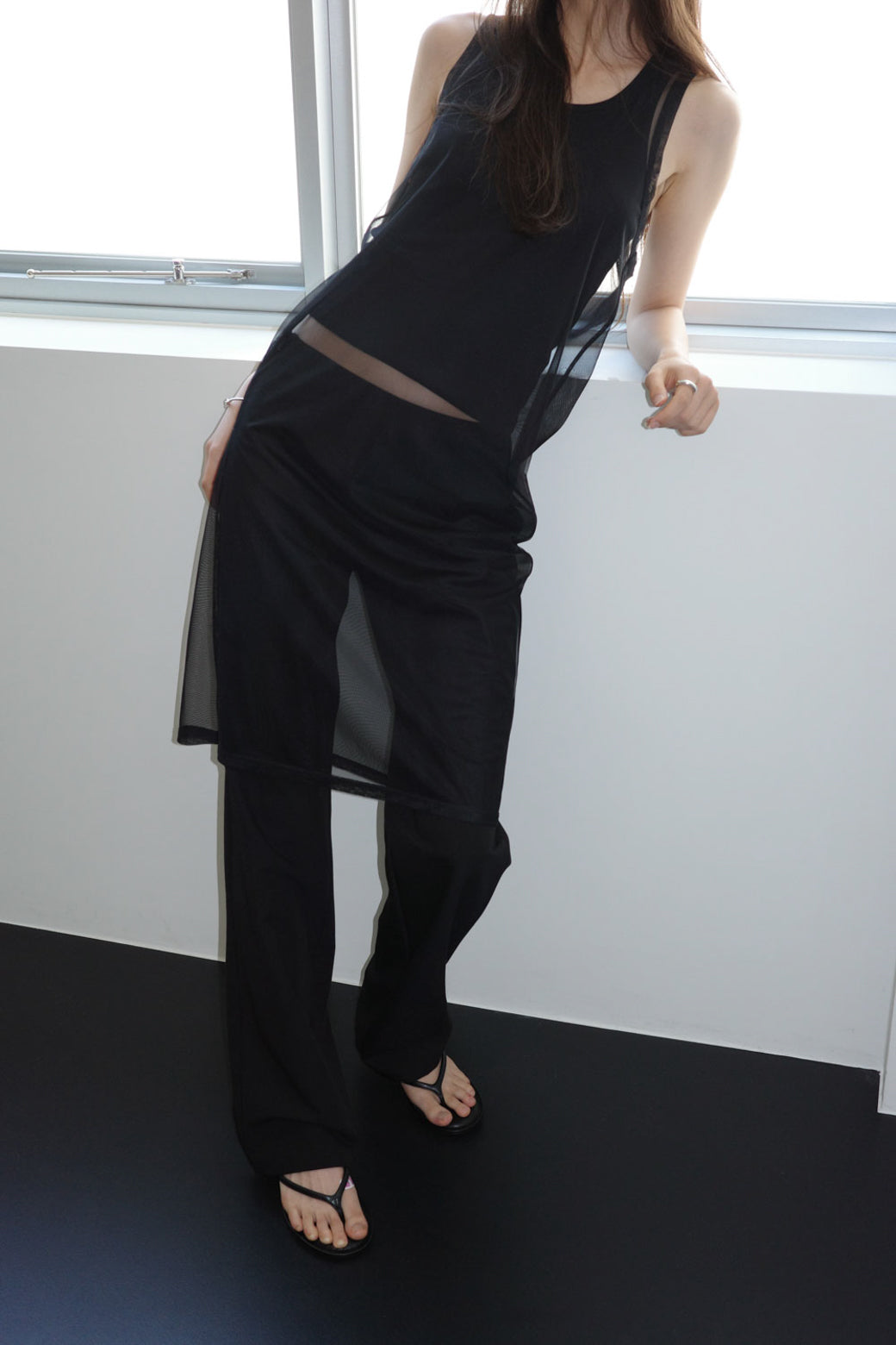 【Studio Doe】Sleeveless Side Slit Sheer Top(LD-259OVT44)